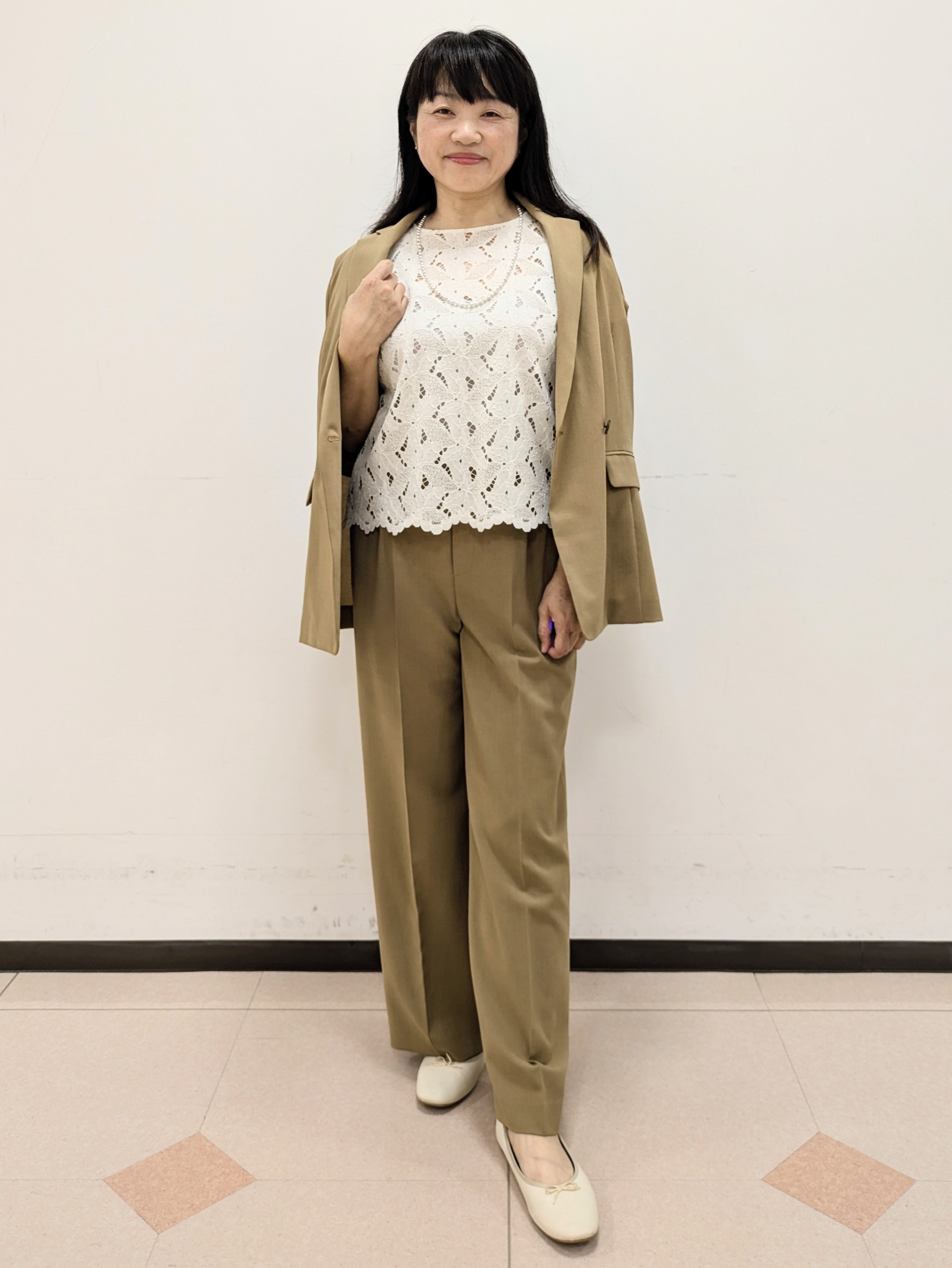 ともさんの「UNTITLED｜【秋の通勤羽織/セットアップ可/UVカット】エアリークール半袖ジャケット」を使ったコーディネート