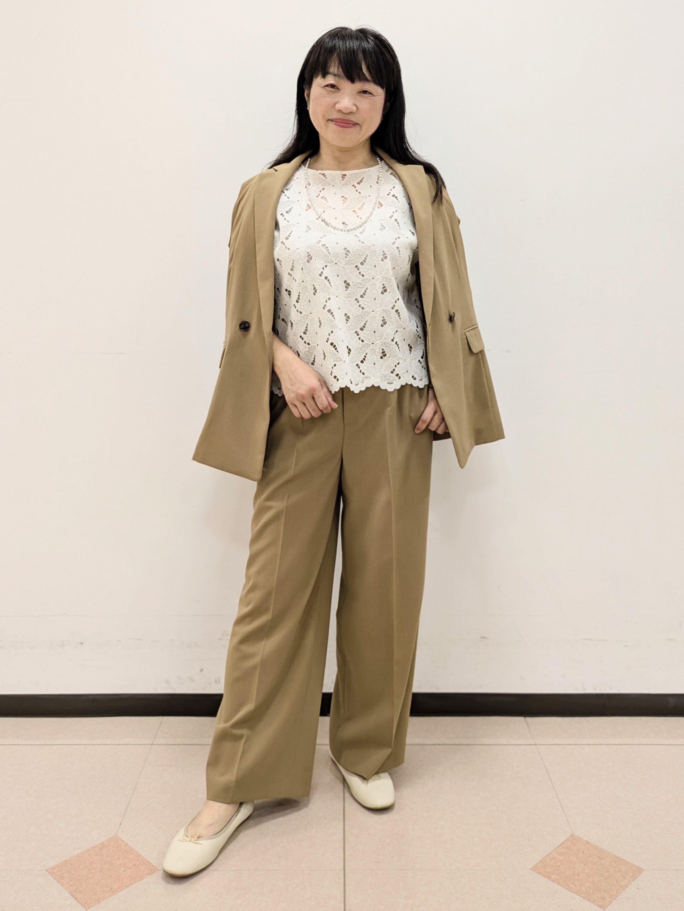 ともさんの「UNTITLED｜【秋の通勤羽織/セットアップ可/UVカット】エアリークール半袖ジャケット」を使ったコーディネート