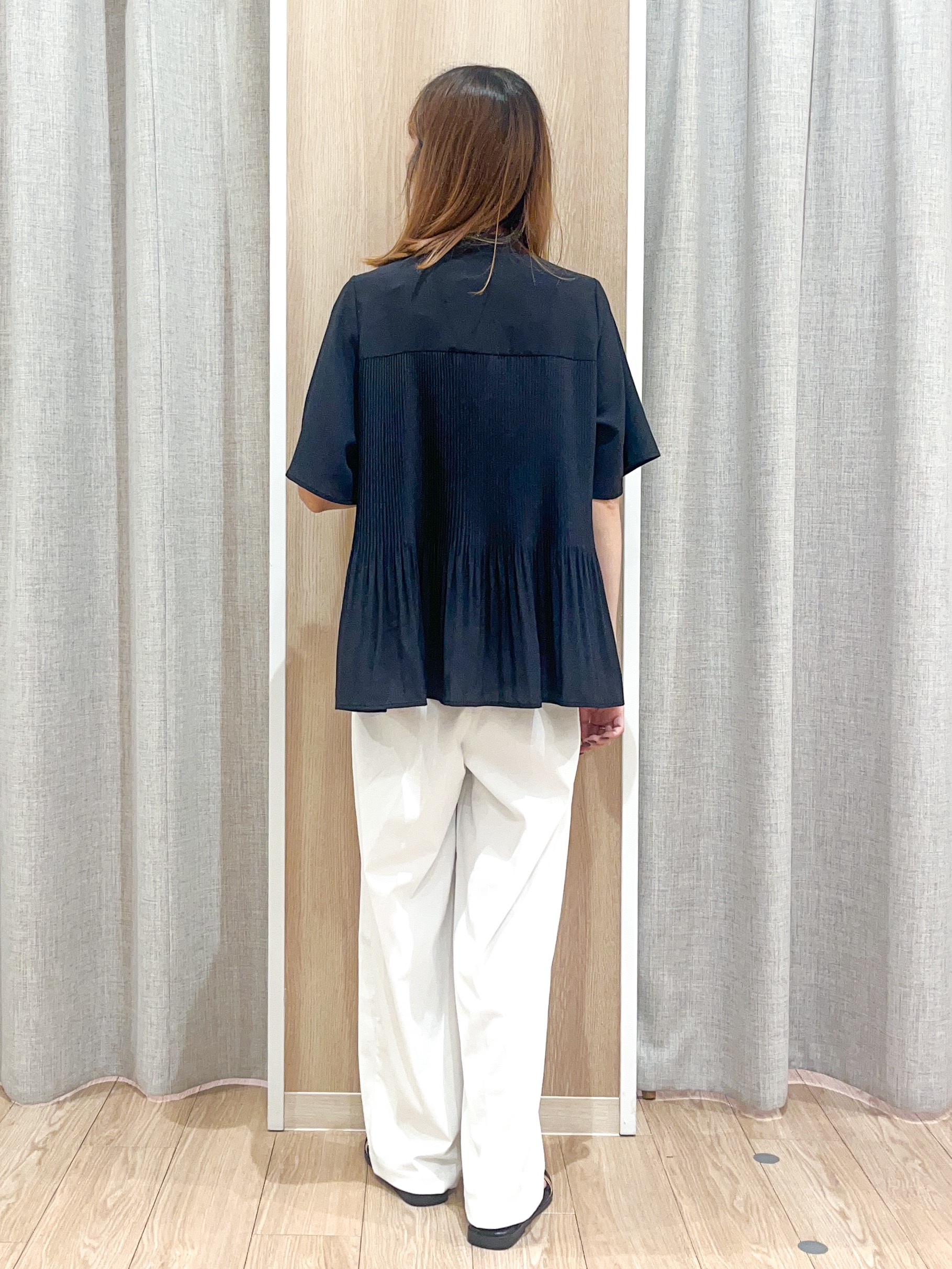 みーちゃんさんの「grove｜【体型カバー◎】大人フェミニン消しプリーツブラウス」を使ったコーディネート