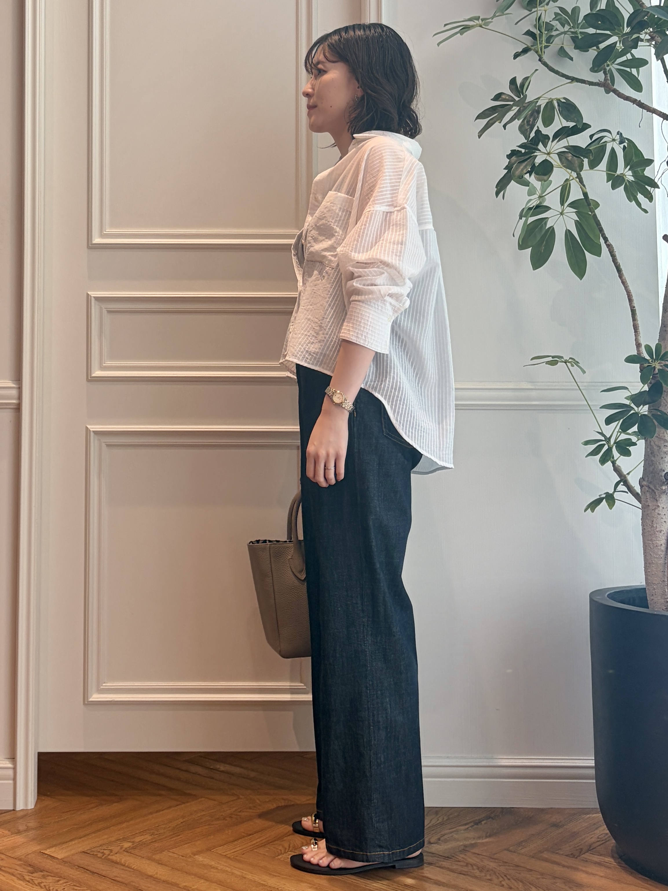 nakaoさんの「DRESSTERIOR｜【otonaMUSE5月号掲載】センタープレス ワイドストレートデニム」を使ったコーディネート