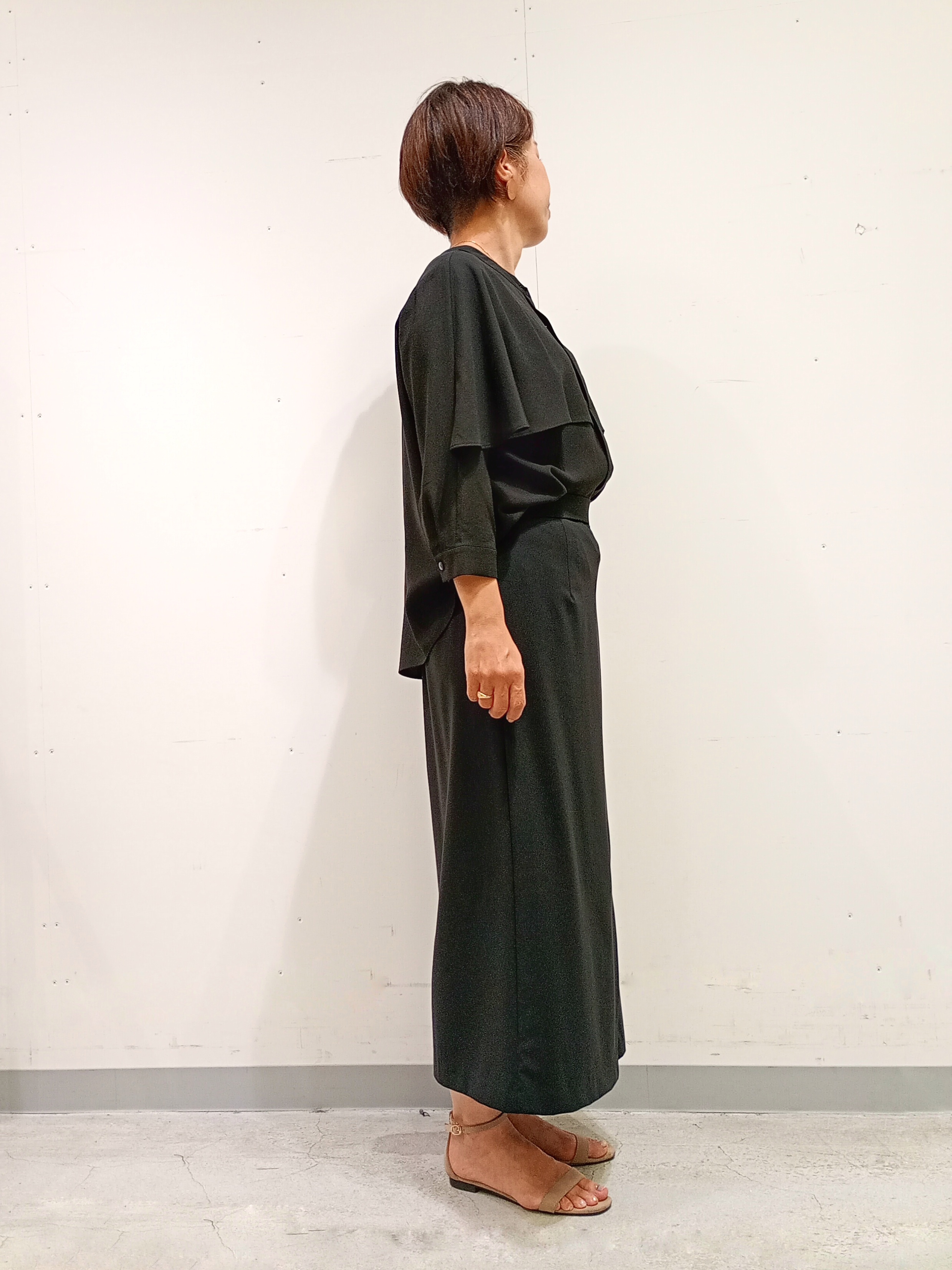 Kさんの「INDIVI｜【接触冷感/UVケア/夏羽織り/着る日傘】ケープ風ブラウス」を使ったコーディネート