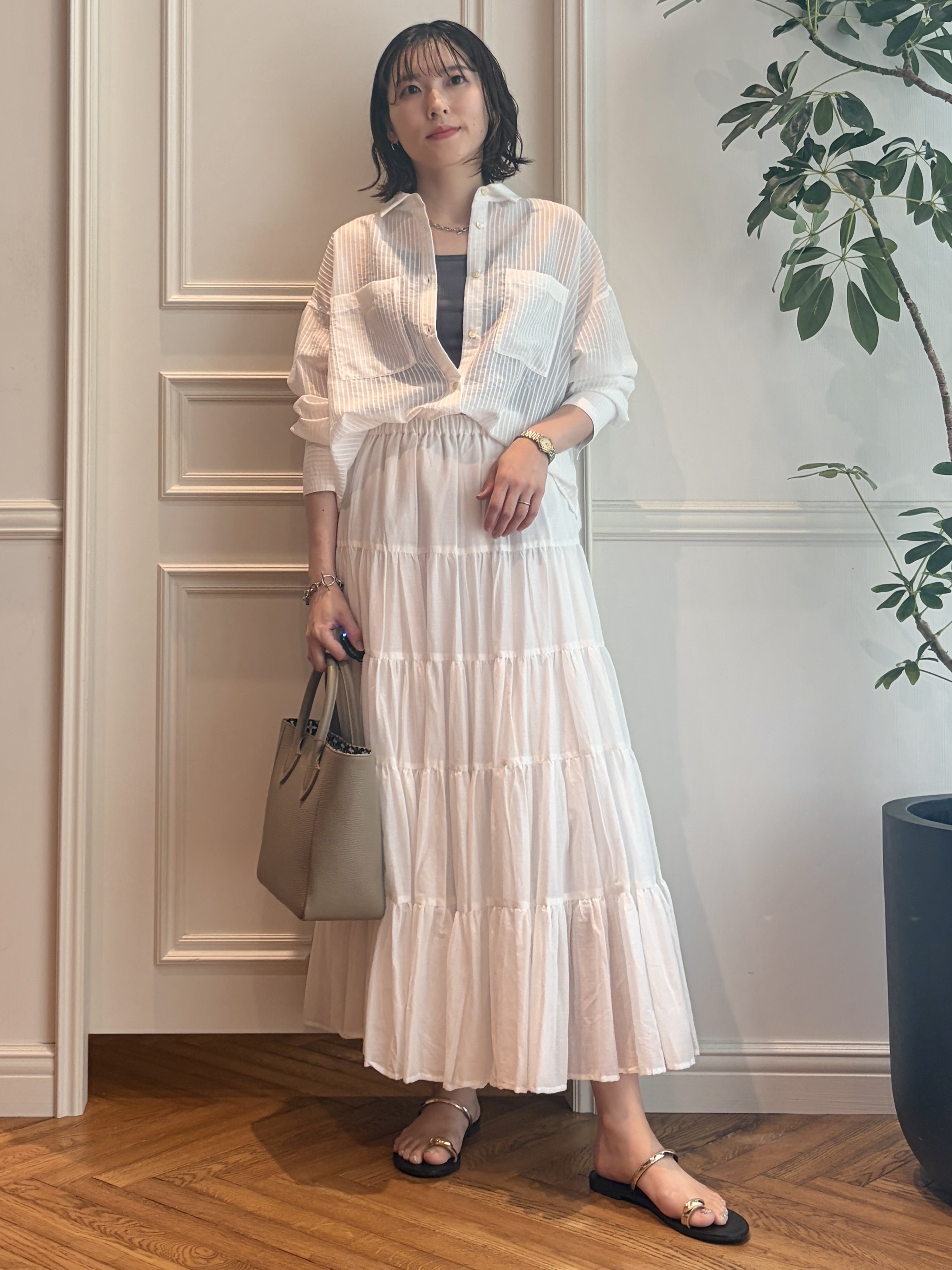 nakaoさんの「DRESSTERIOR｜◆シアーストライプクロップドシャツ」を使ったコーディネート