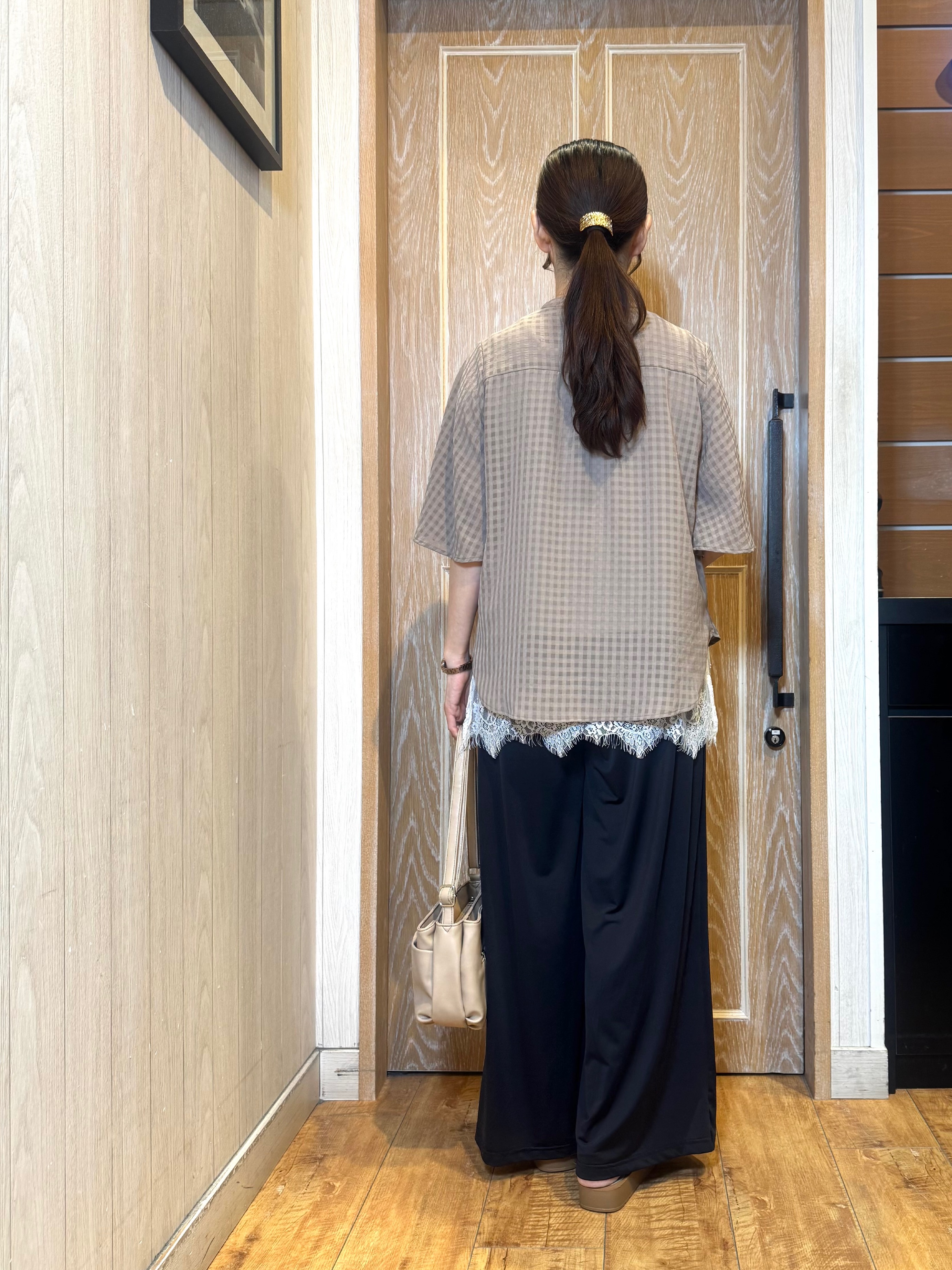 KAORIさんの「SHOO･LA･RUE｜【洗濯機可/S-LL】二の腕隠せる 5分袖ギンガムシアーブラウス」を使ったコーディネート