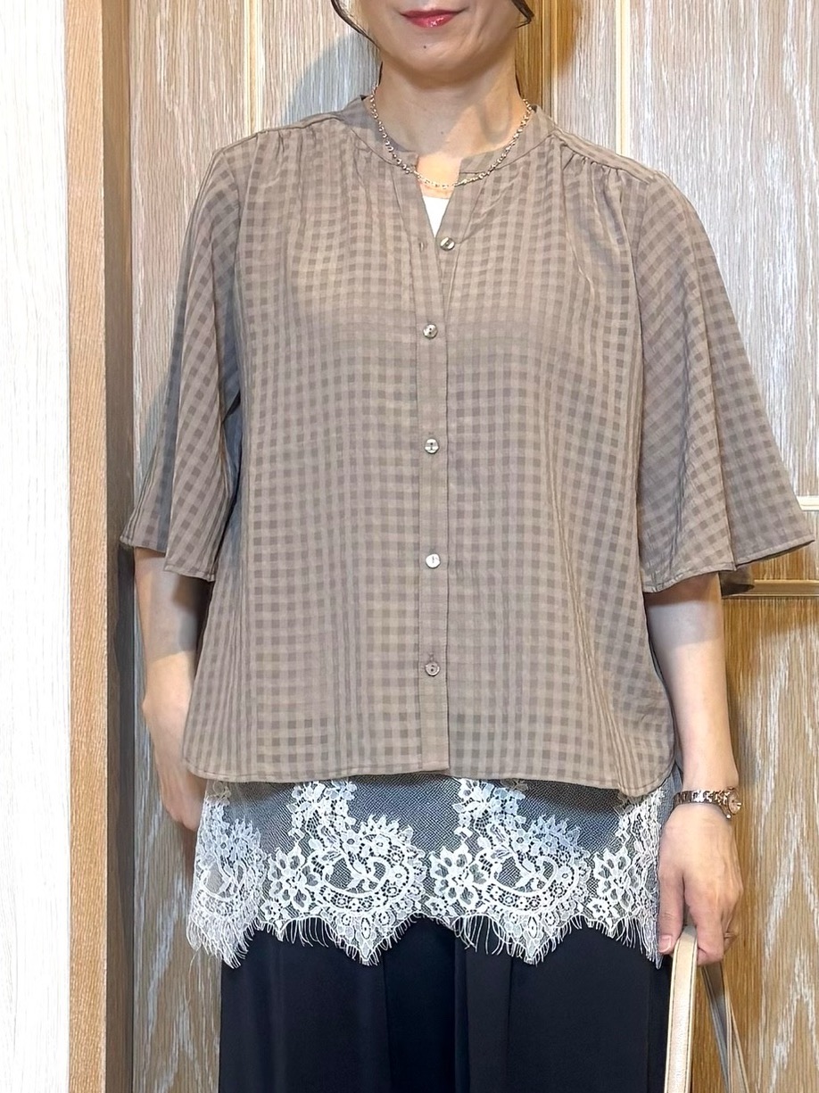 KAORIさんの「SHOO･LA･RUE｜【洗濯機可/S-LL】二の腕隠せる 5分袖ギンガムシアーブラウス」を使ったコーディネート