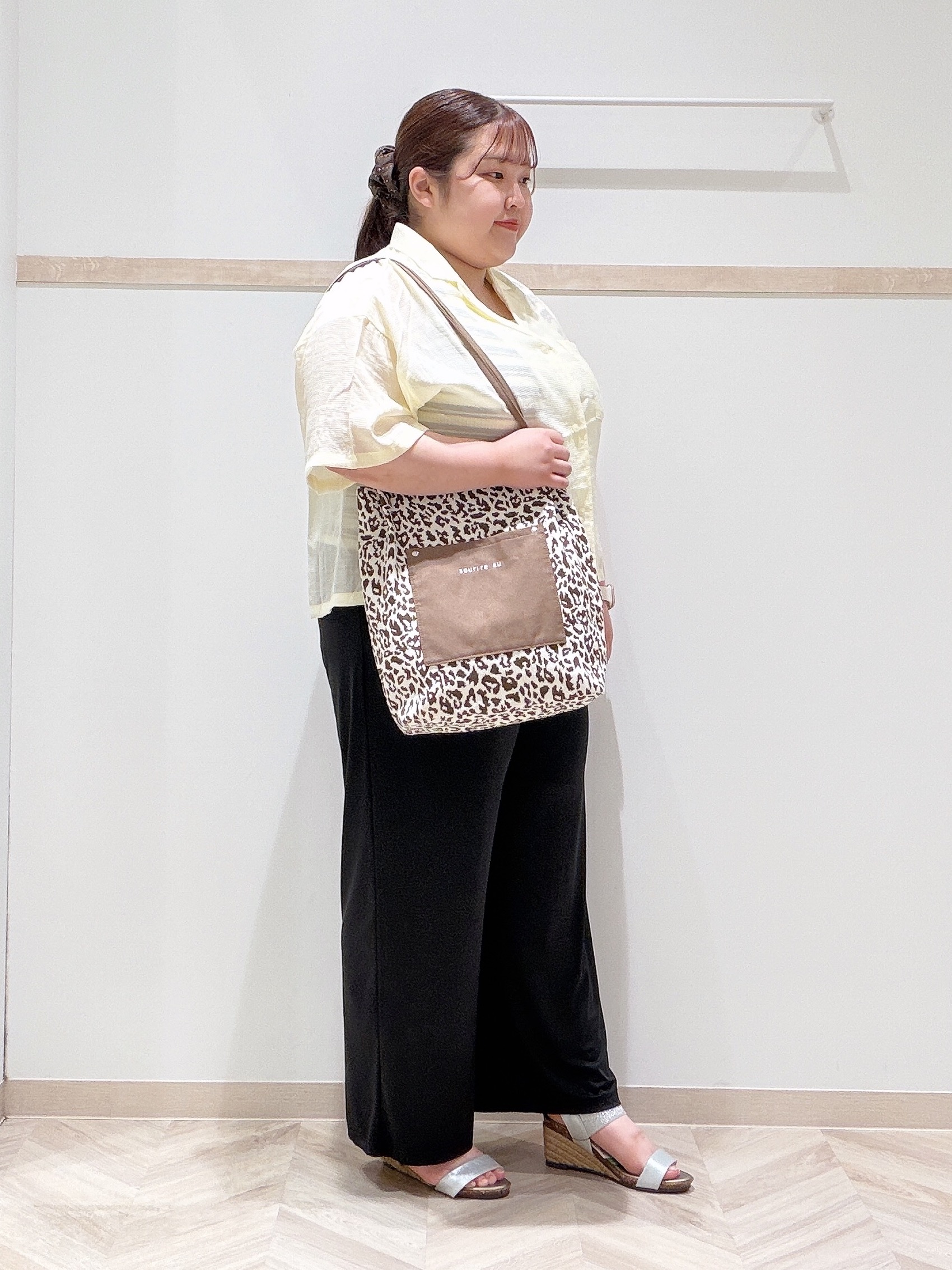 ゆめかさんの「SHOO･LA･RUE｜【S-LL/5分袖/洗濯機可】程よい透け感 ポケット付きシャツ」を使ったコーディネート