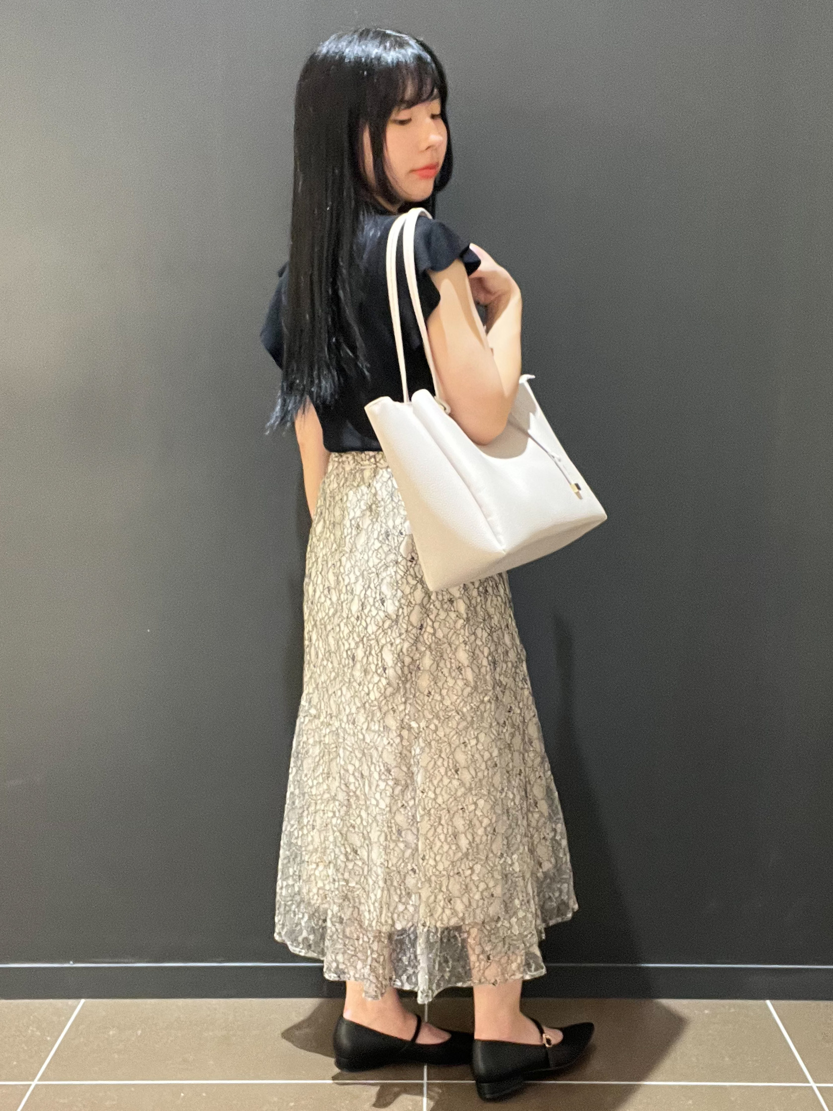 yunさんの「OPAQUE.CLIP｜【UVケア／接触冷感】バイカラーボウタイフリルトップス《洗濯機OK》」を使ったコーディネート