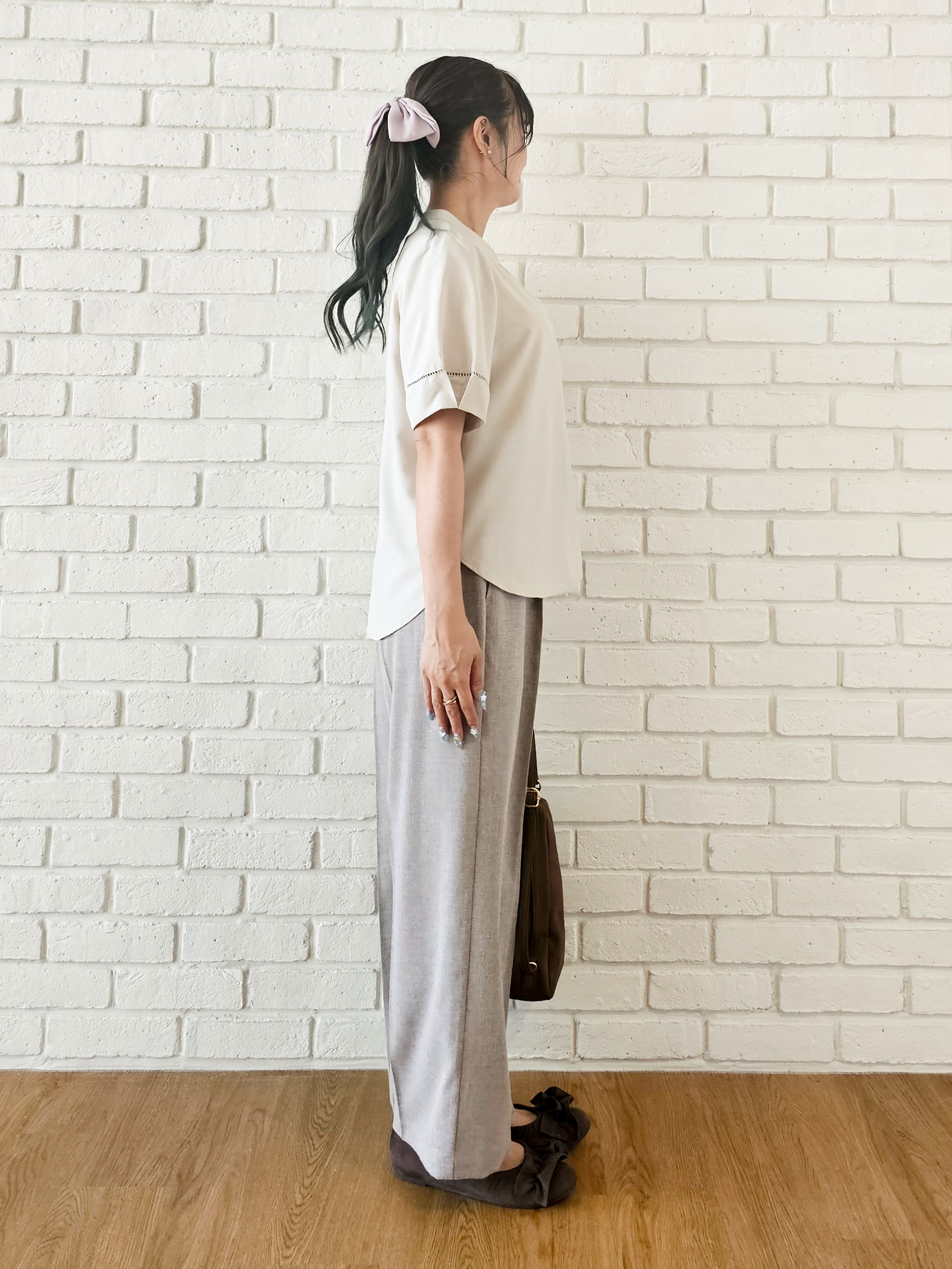 ゆゆさんの「SHOO･LA･RUE｜【洗濯後しわになりにくい/インせずきまる】シンプルだけど女性らしい 麻調スキッパーブラウス」を使ったコーディネート