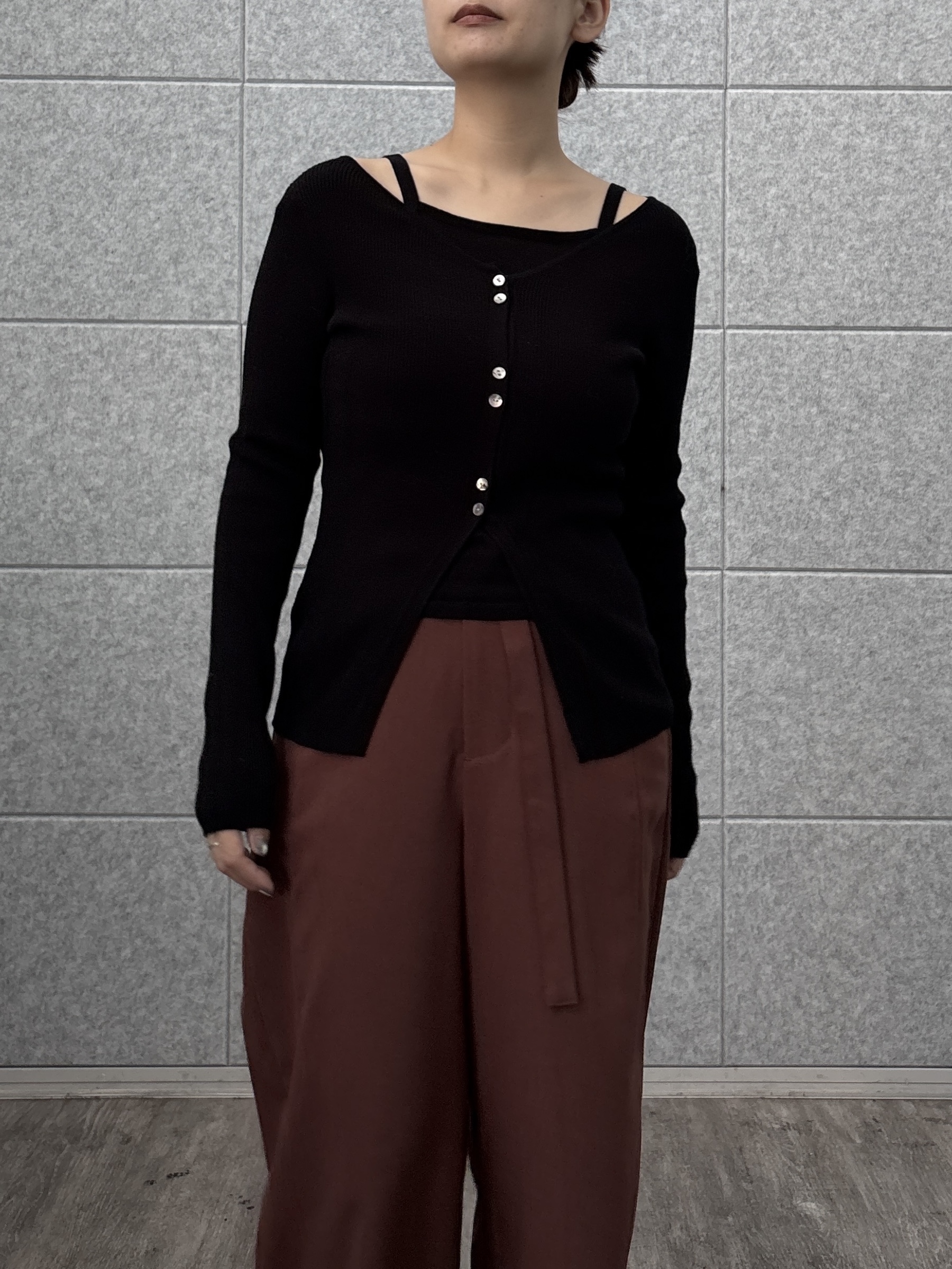 ayanoさんの「INDIVI｜フェイクレイヤードリブニット」を使ったコーディネート