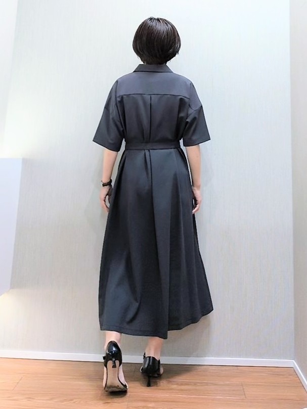 ミズタさんの「UNTITLED｜【初秋も活躍/UVカット/接触冷感】エアリークールワンピース」を使ったコーディネート