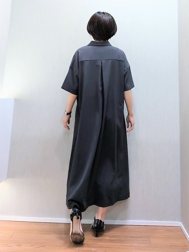 ミズタさんの「UNTITLED｜【初秋も活躍/UVカット/接触冷感】エアリークールワンピース」を使ったコーディネート