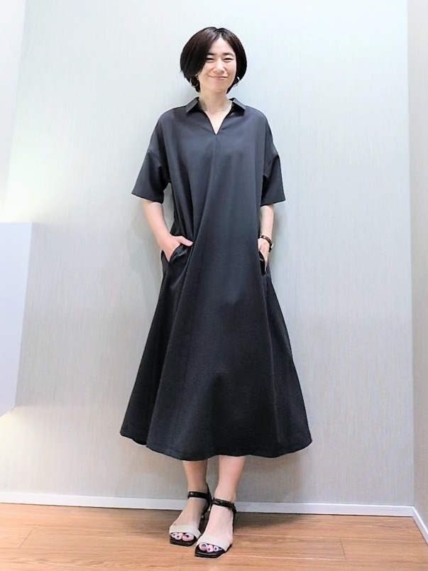 ミズタさんの「UNTITLED｜【初秋も活躍/UVカット/接触冷感】エアリークールワンピース」を使ったコーディネート