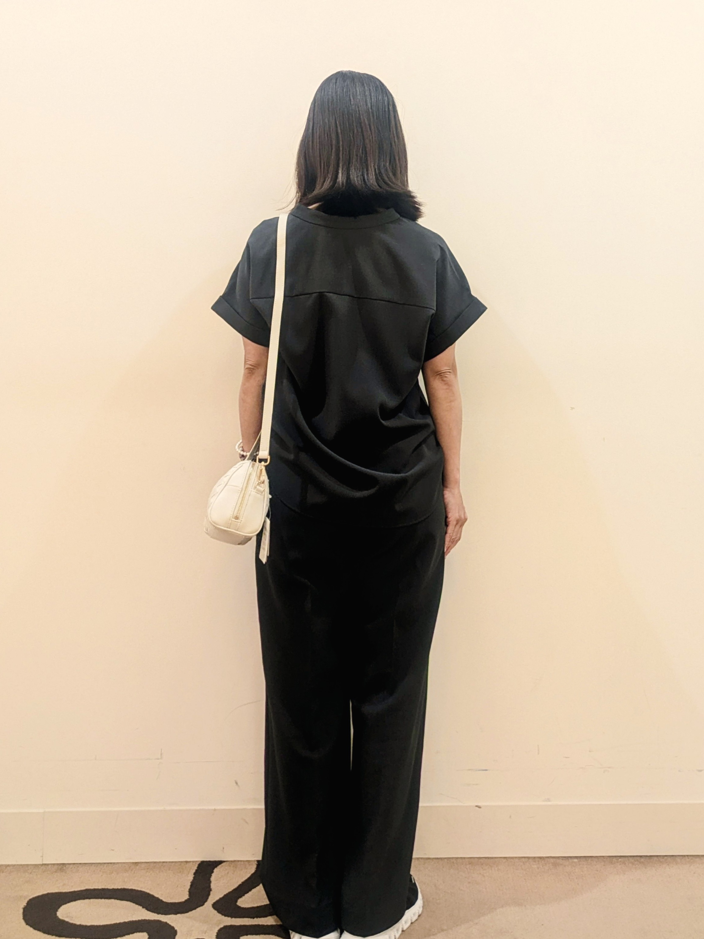 laverさんの「UNTITLED｜【残暑も快適/セットアップ可/接触冷感】エアリークールブラウス」を使ったコーディネート