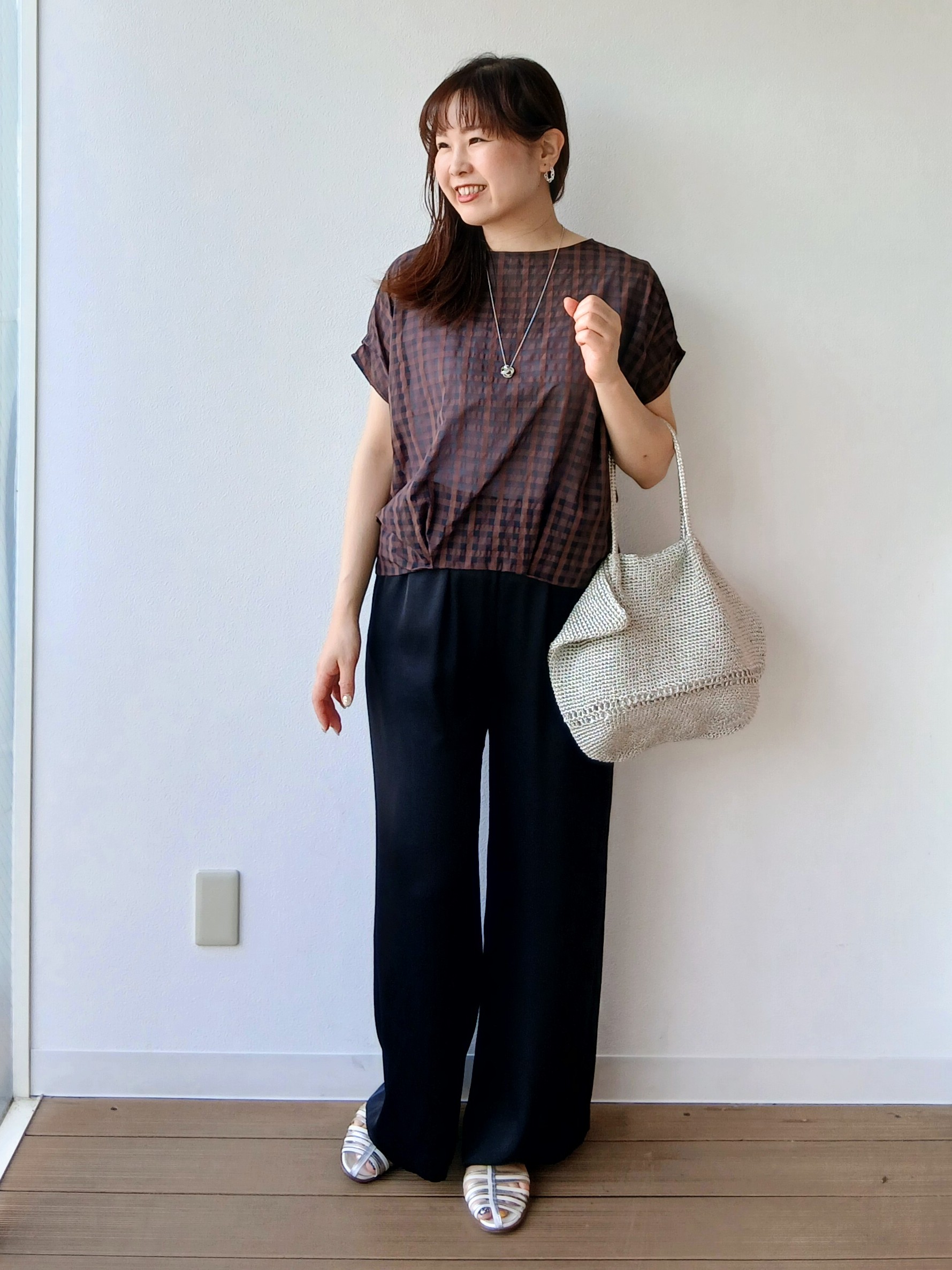 なみきさんの「UNTITLED｜【秋めきシャツ/体型カバー】シアーチェックブラウス」を使ったコーディネート