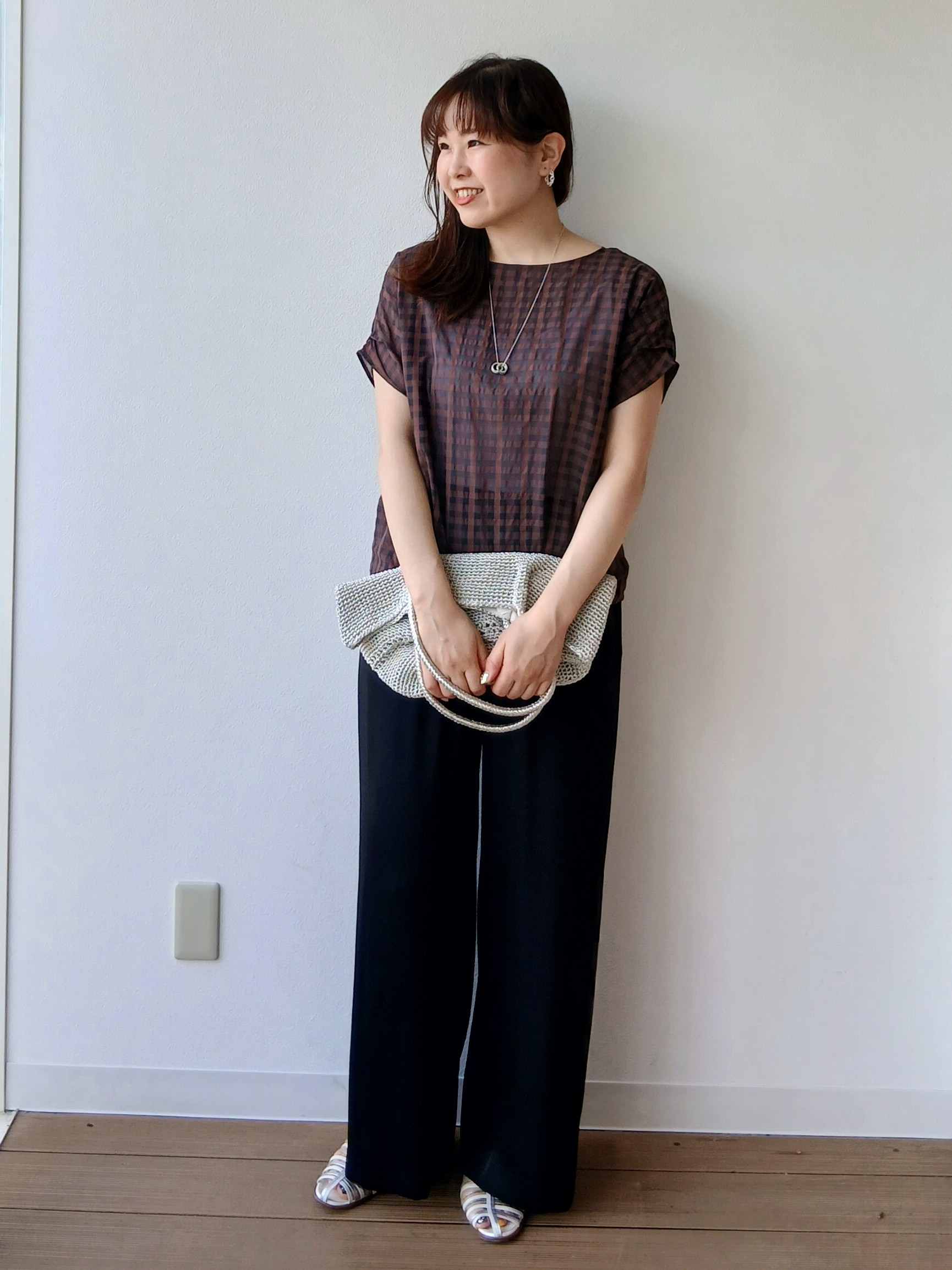 なみきさんの「UNTITLED｜【秋めきシャツ/体型カバー】シアーチェックブラウス」を使ったコーディネート