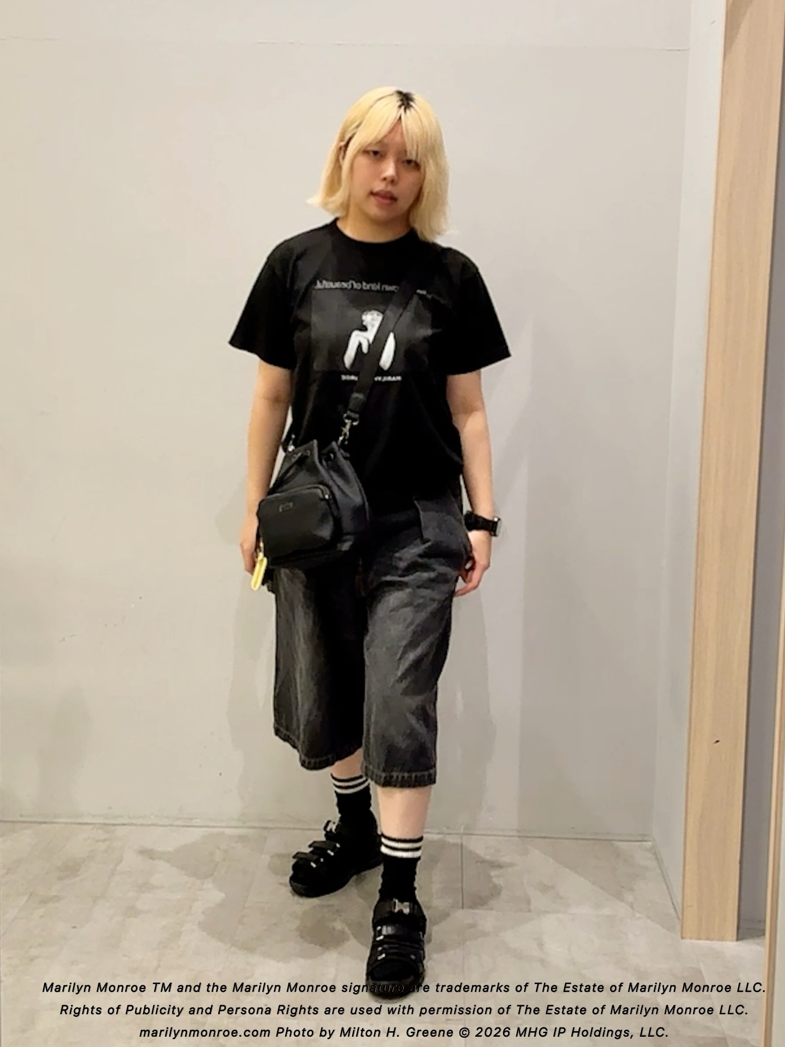 ユウナさんの「TAKEO KIKUCHI｜【別注】マリリン・モンロー/フォトTシャツ」を使ったコーディネート