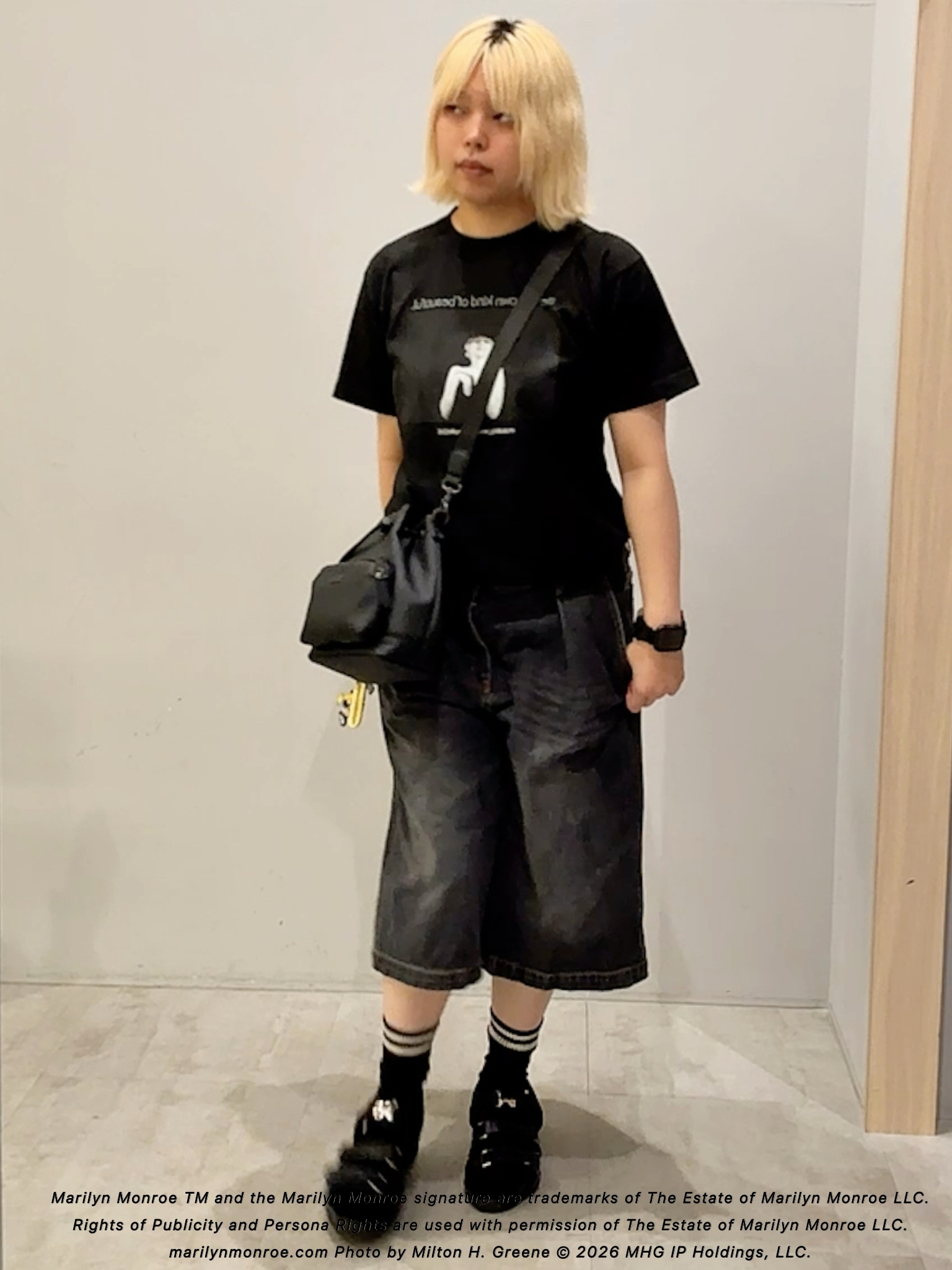 ユウナさんの「TAKEO KIKUCHI｜【別注】マリリン・モンロー/フォトTシャツ」を使ったコーディネート