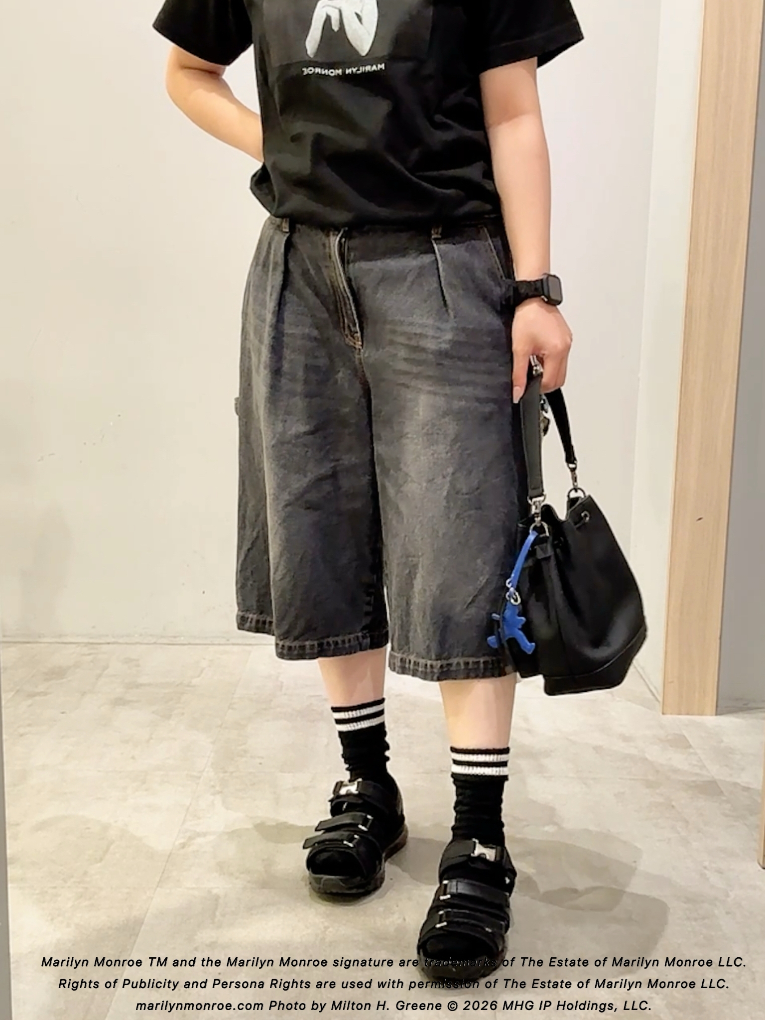 ユウナさんの「TAKEO KIKUCHI｜【別注】マリリン・モンロー/フォトTシャツ」を使ったコーディネート