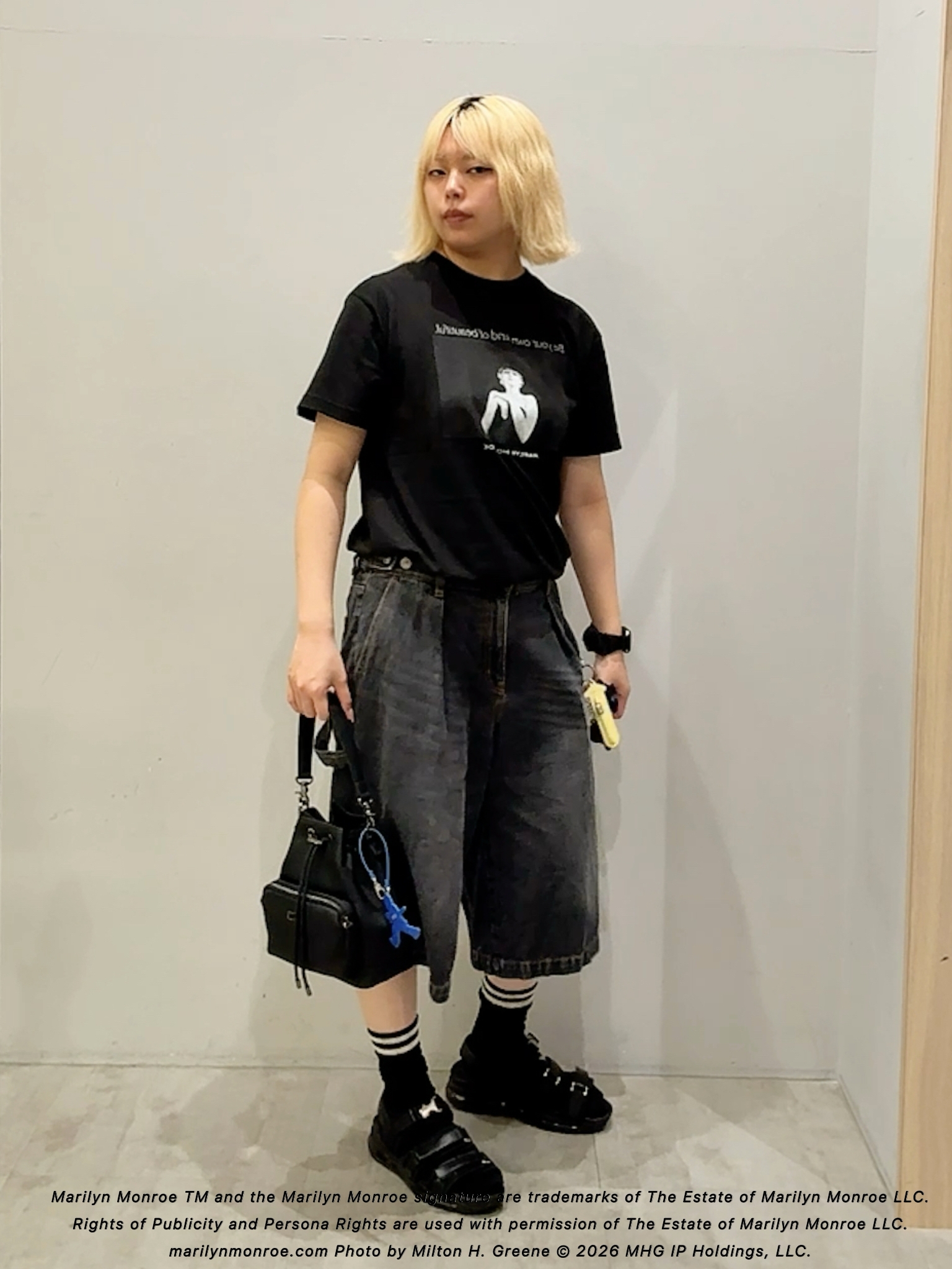 ユウナさんの「TAKEO KIKUCHI｜【別注】マリリン・モンロー/フォトTシャツ」を使ったコーディネート