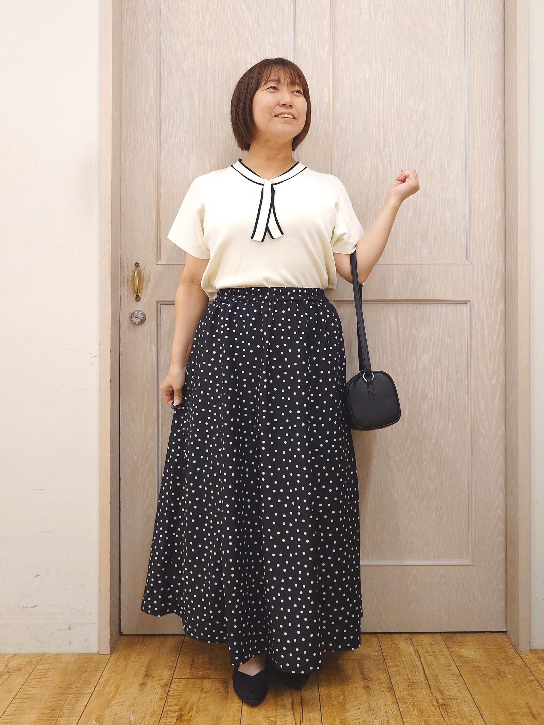 とろろさんの「SHOO･LA･RUE｜【高レビュー/毎日洗える/UV】二の腕も隠せる 配色ボウタイニット」を使ったコーディネート