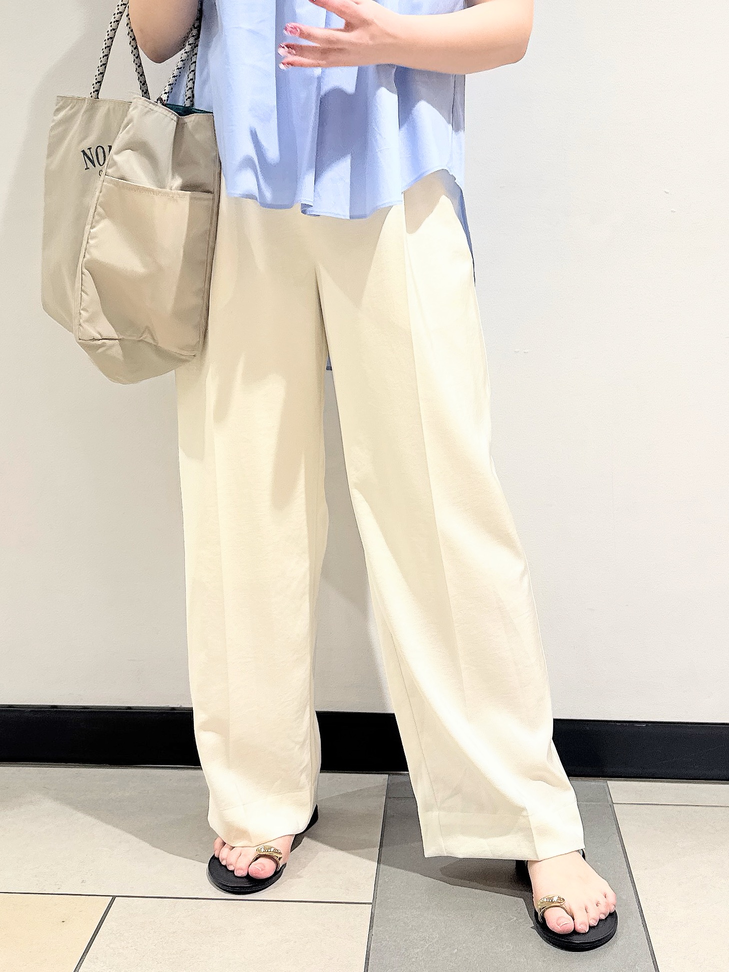 なかもとあきさんの「DRESSTERIOR｜フレンチスリーブ スキッパーブラウス」を使ったコーディネート