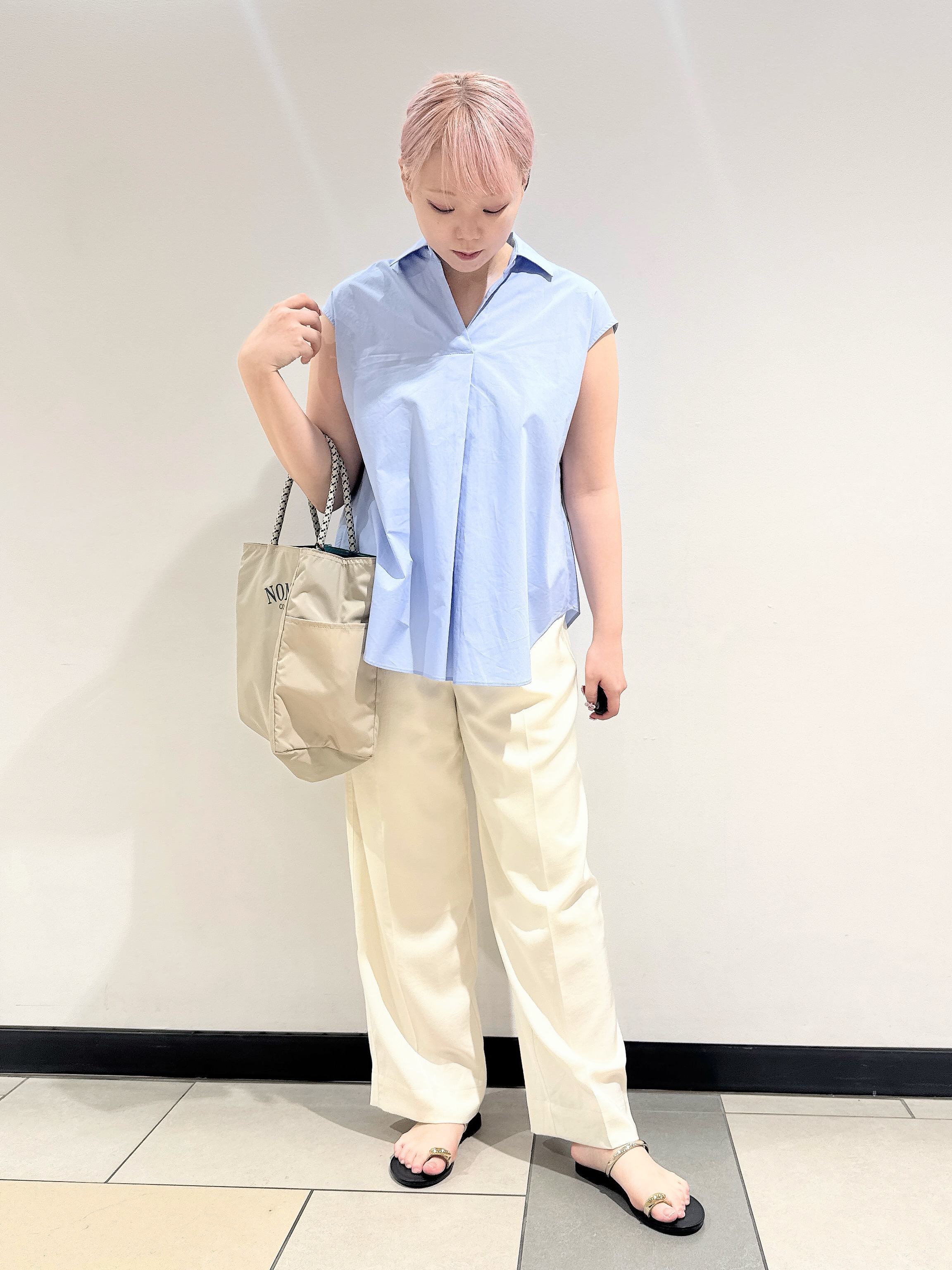 なかもとあきさんの「DRESSTERIOR｜フレンチスリーブ スキッパーブラウス」を使ったコーディネート