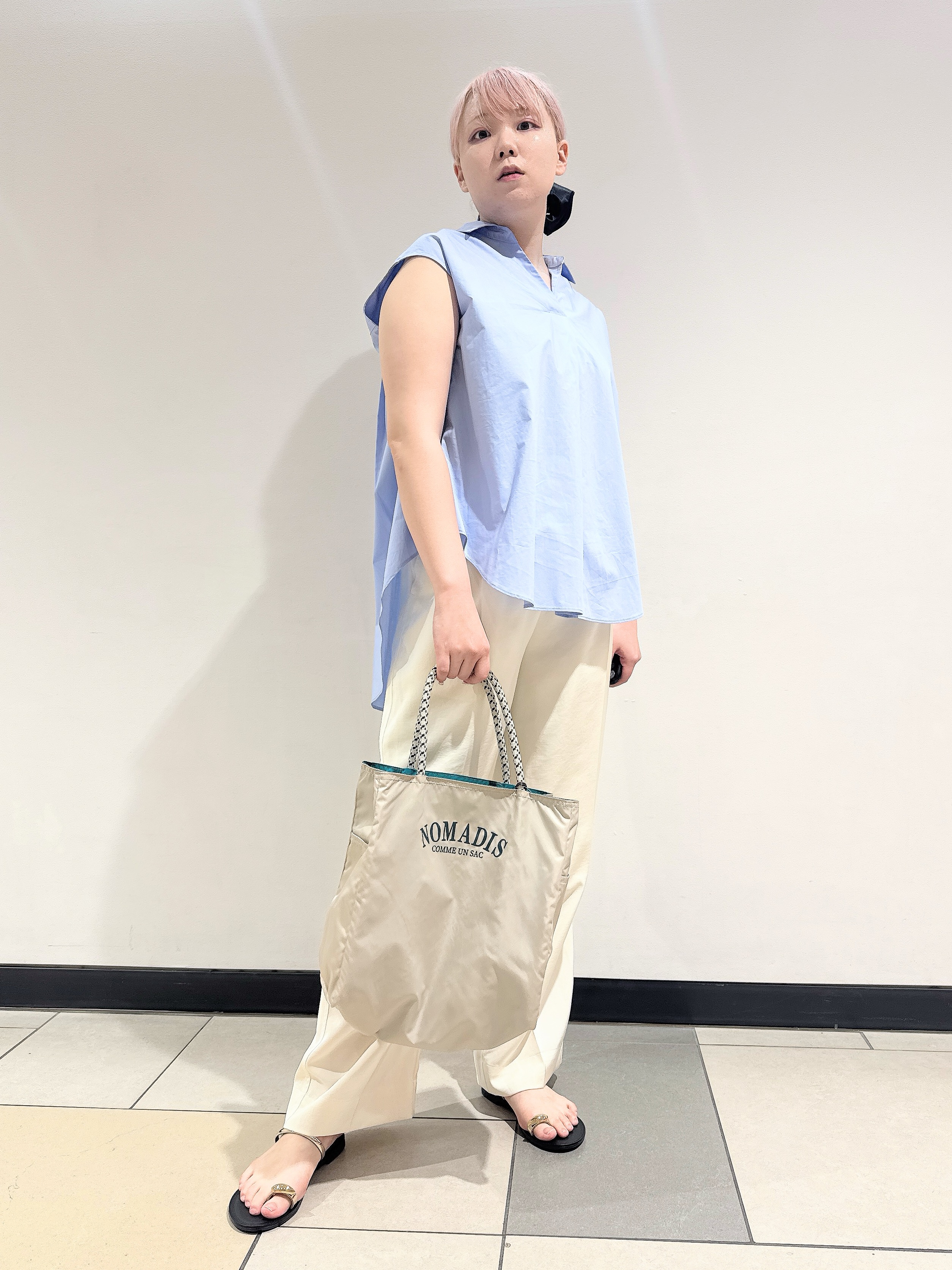 なかもとあきさんの「DRESSTERIOR｜フレンチスリーブ スキッパーブラウス」を使ったコーディネート