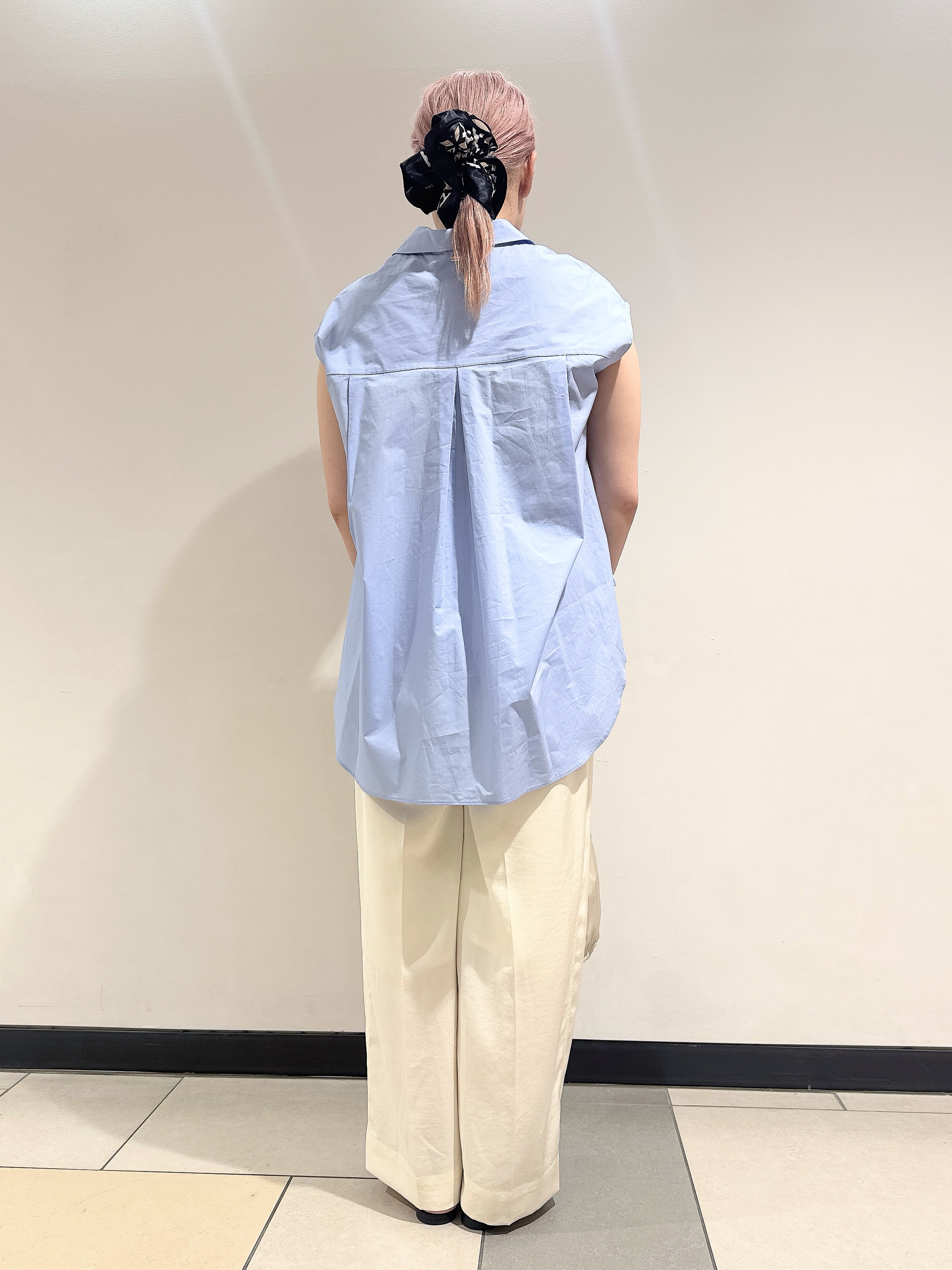 なかもとあきさんの「DRESSTERIOR｜フレンチスリーブ スキッパーブラウス」を使ったコーディネート