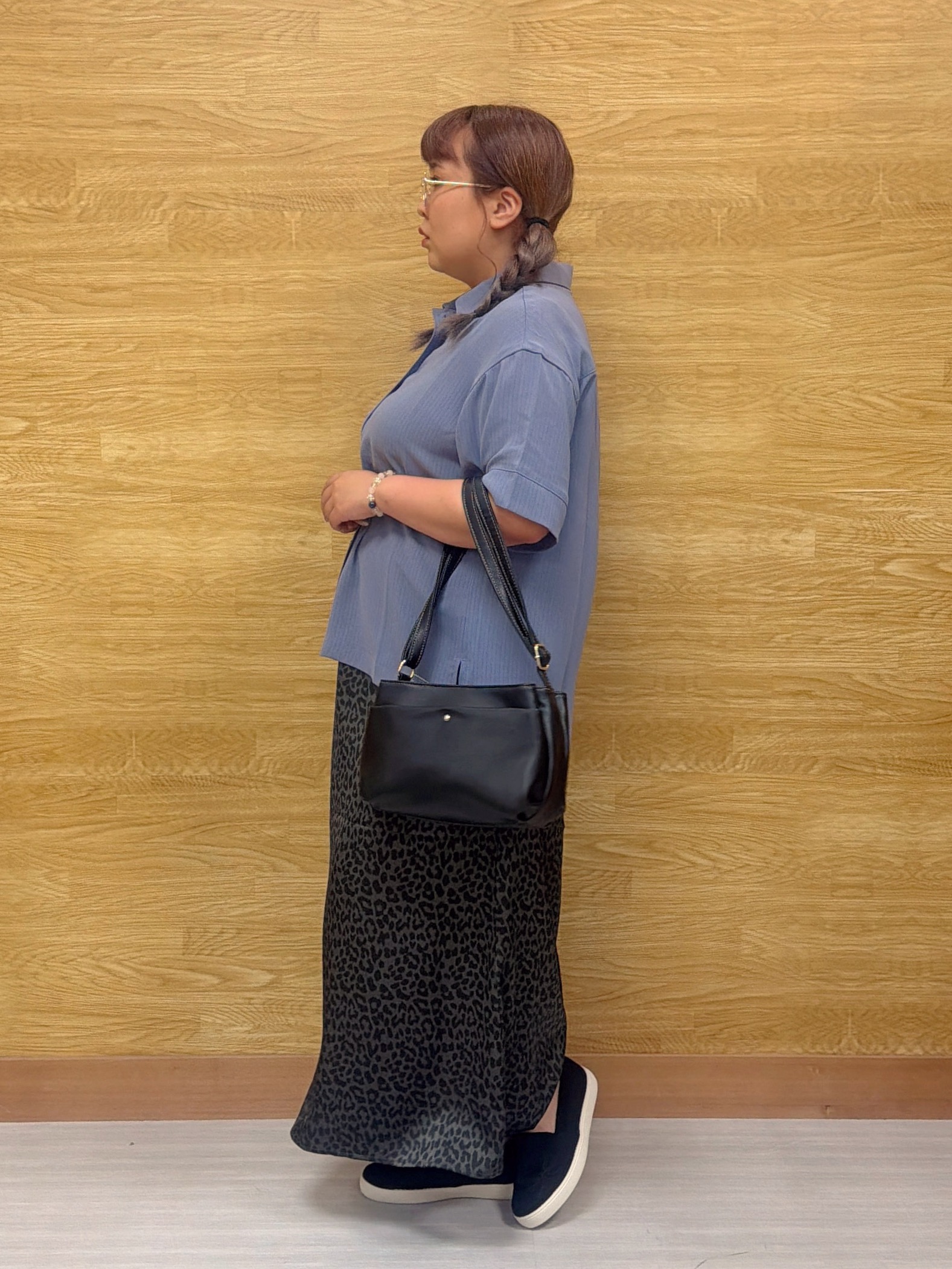 ぁむさんの「SHOO･LA･RUE｜【通気性〇/UV/S-LL】洗濯後しわになりにくい とろみストライプシャツ」を使ったコーディネート