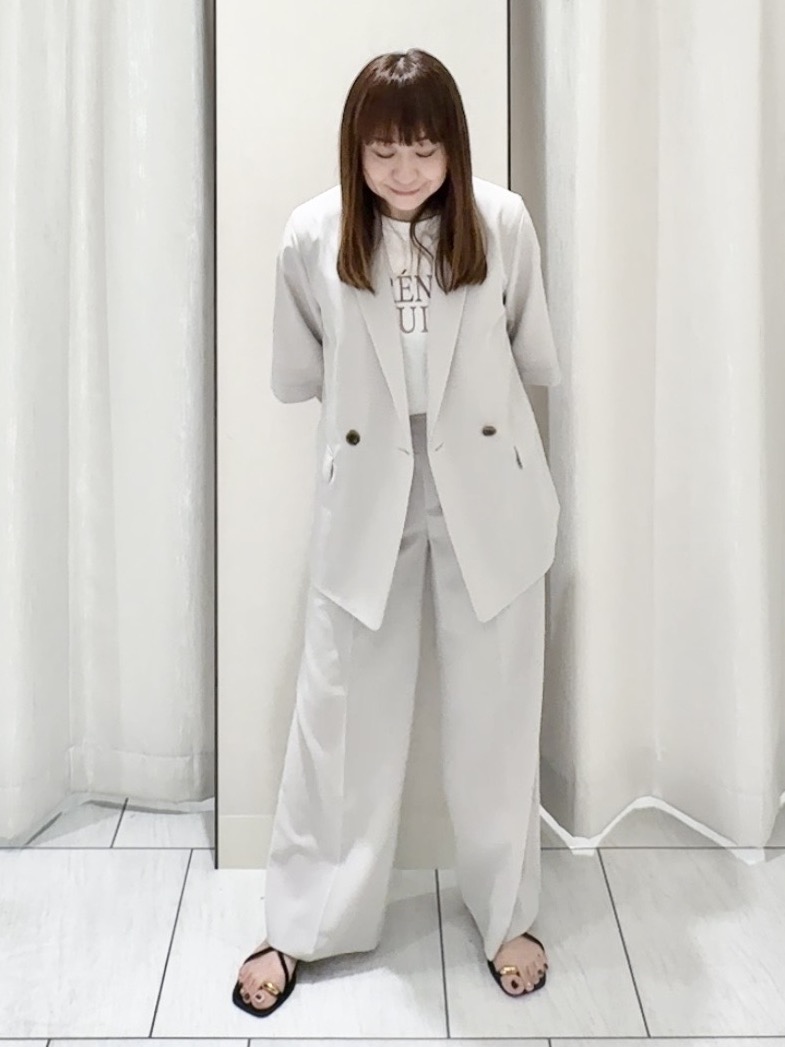 ʏᴜᴋɪᴋᴏさんの「UNTITLED｜【秋の通勤羽織/セットアップ可/UVカット】エアリークール半袖ジャケット」を使ったコーディネート