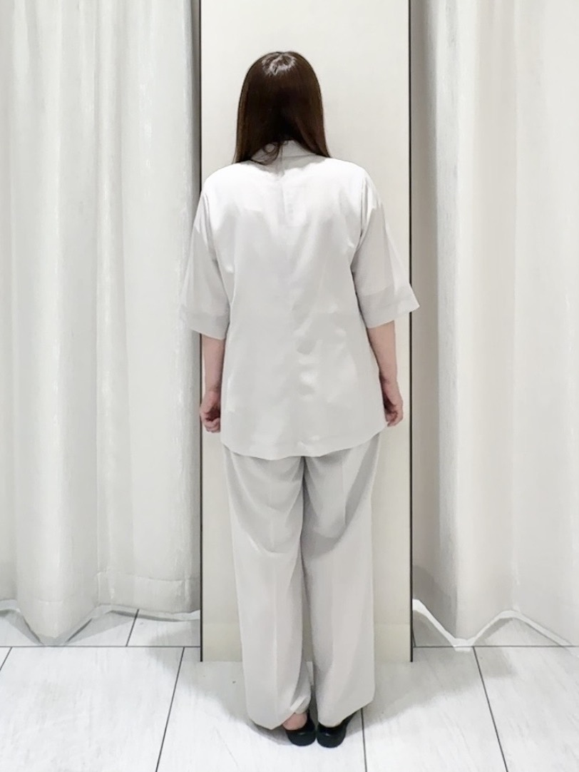 ʏᴜᴋɪᴋᴏさんの「UNTITLED｜【秋の通勤羽織/セットアップ可/UVカット】エアリークール半袖ジャケット」を使ったコーディネート