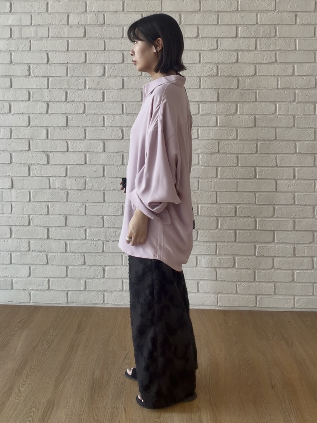 abeさんの「tk.TAKEO KIKUCHI｜【選べる7色】トロミドレープカラーシャツ/トロミ/梨地/7色/レギュラーカラー/長袖」を使ったコーディネート