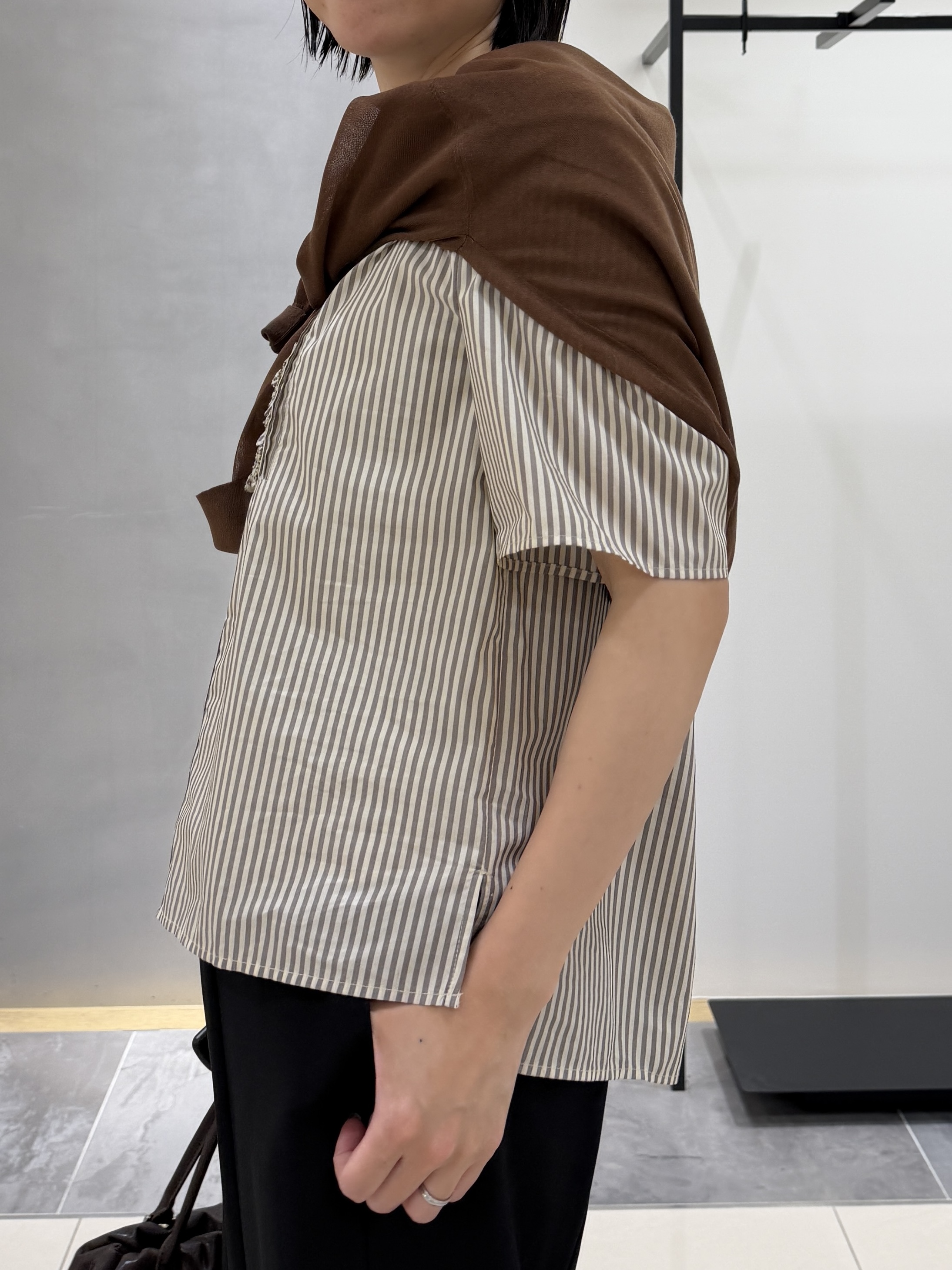 shihoさんの「INDIVI｜【初秋/防シワ/着る日傘】イージーワイドパンツ」を使ったコーディネート