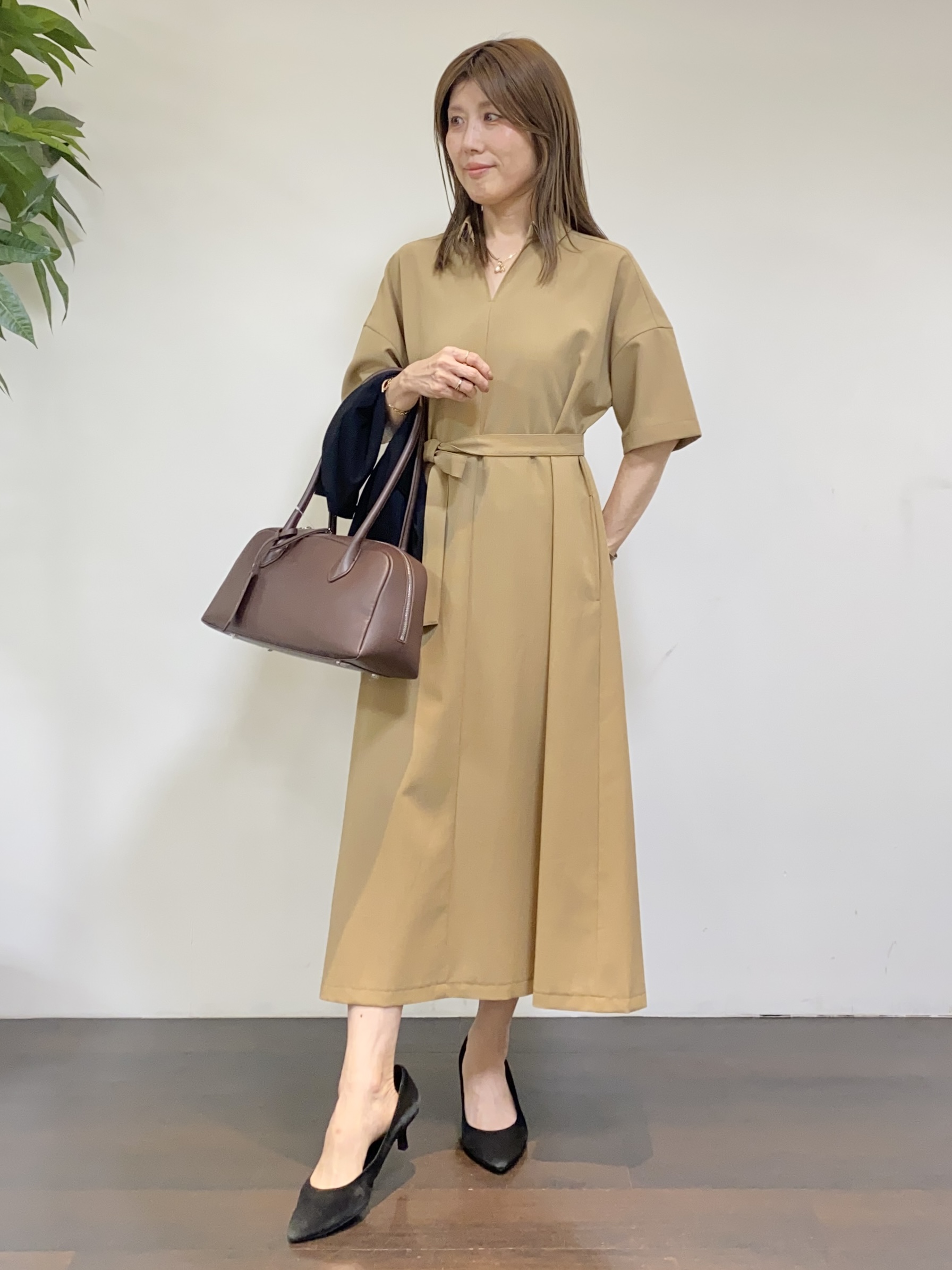 tomoさんの「UNTITLED｜【アンサンブル可/日除け・冷房対策】シアーレーヨンZIPカーディガン」を使ったコーディネート