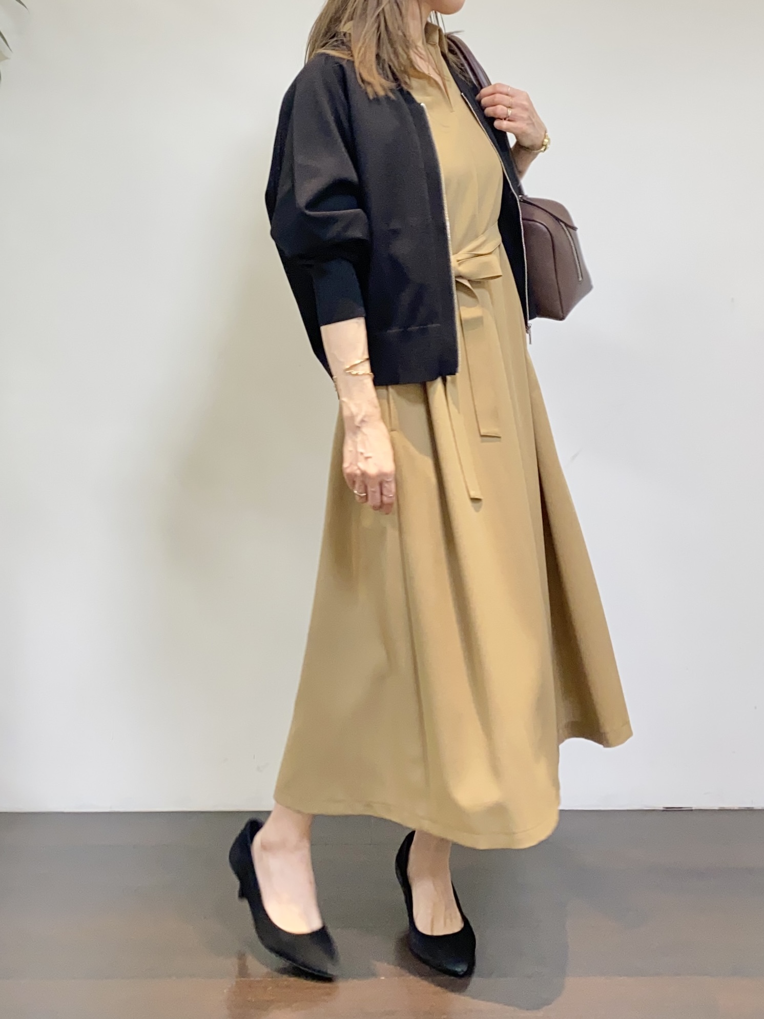 tomoさんの「UNTITLED｜【アンサンブル可/日除け・冷房対策】シアーレーヨンZIPカーディガン」を使ったコーディネート