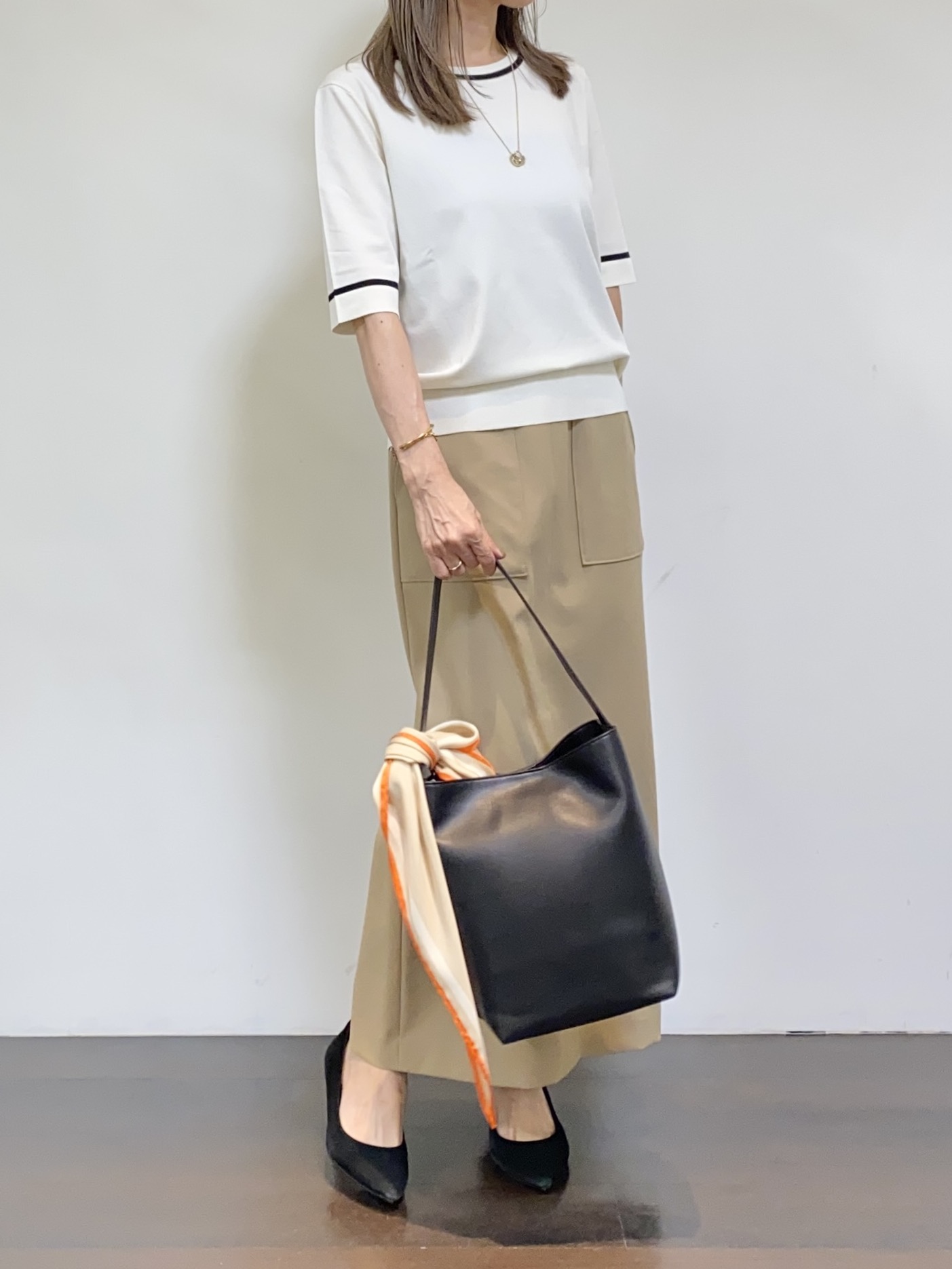 tomoさんの「UNTITLED｜【アンサンブル可能/秋羽織り】コンパクトニットカーディガン」を使ったコーディネート