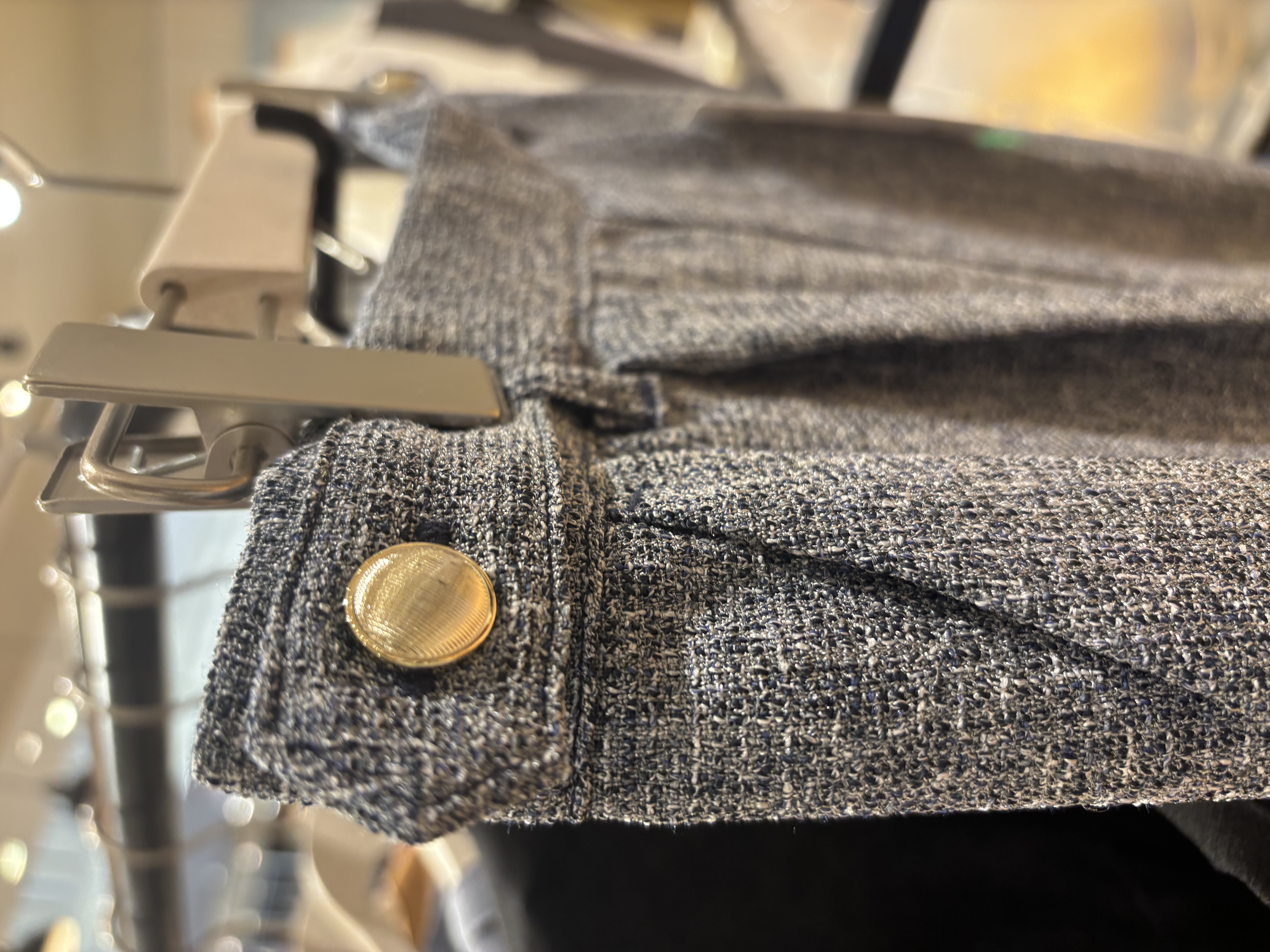 タガさんの「SHOO･LA･RUE｜【S-LL/洗濯機可/二の腕カバー】楽に上品見え ツイストスリーブトップス」を使ったコーディネート
