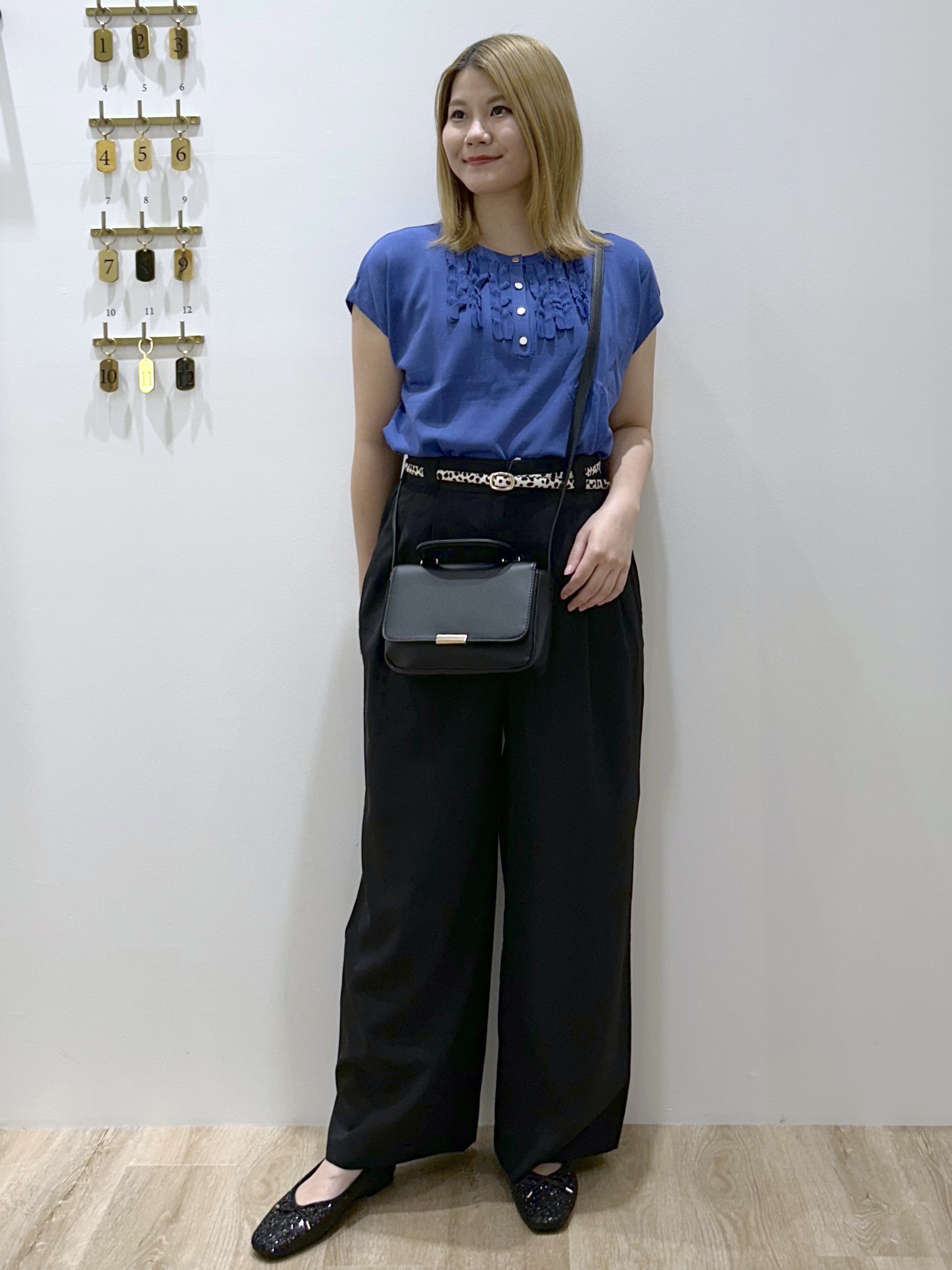 suzukaさんの「OPAQUE.CLIP｜【UV】フリルフレンチスリーブニット《接触冷感／洗濯機OK》」を使ったコーディネート