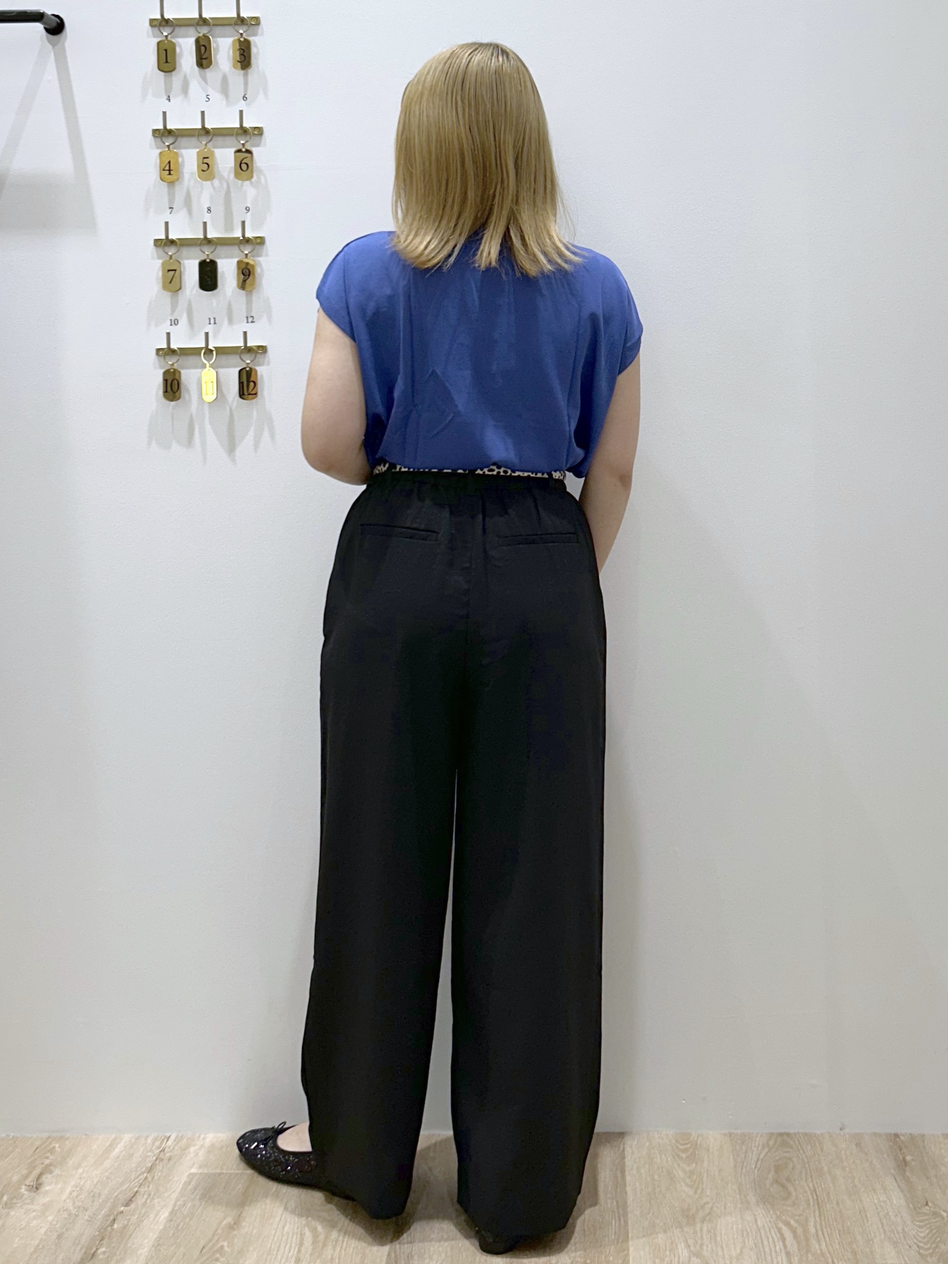 suzukaさんの「OPAQUE.CLIP｜【UV】フリルフレンチスリーブニット《接触冷感／洗濯機OK》」を使ったコーディネート
