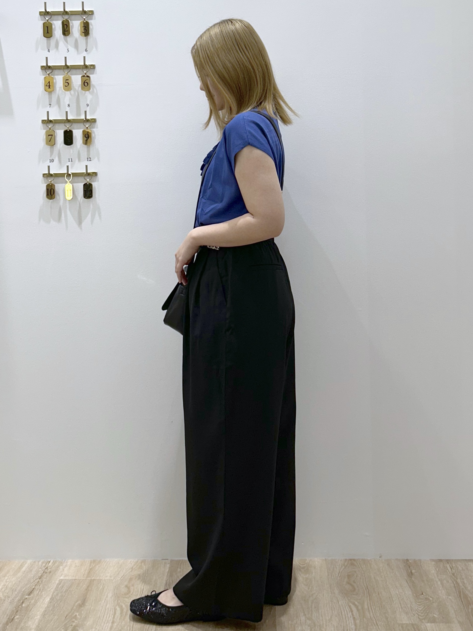 suzukaさんの「OPAQUE.CLIP｜【UV】フリルフレンチスリーブニット《接触冷感／洗濯機OK》」を使ったコーディネート