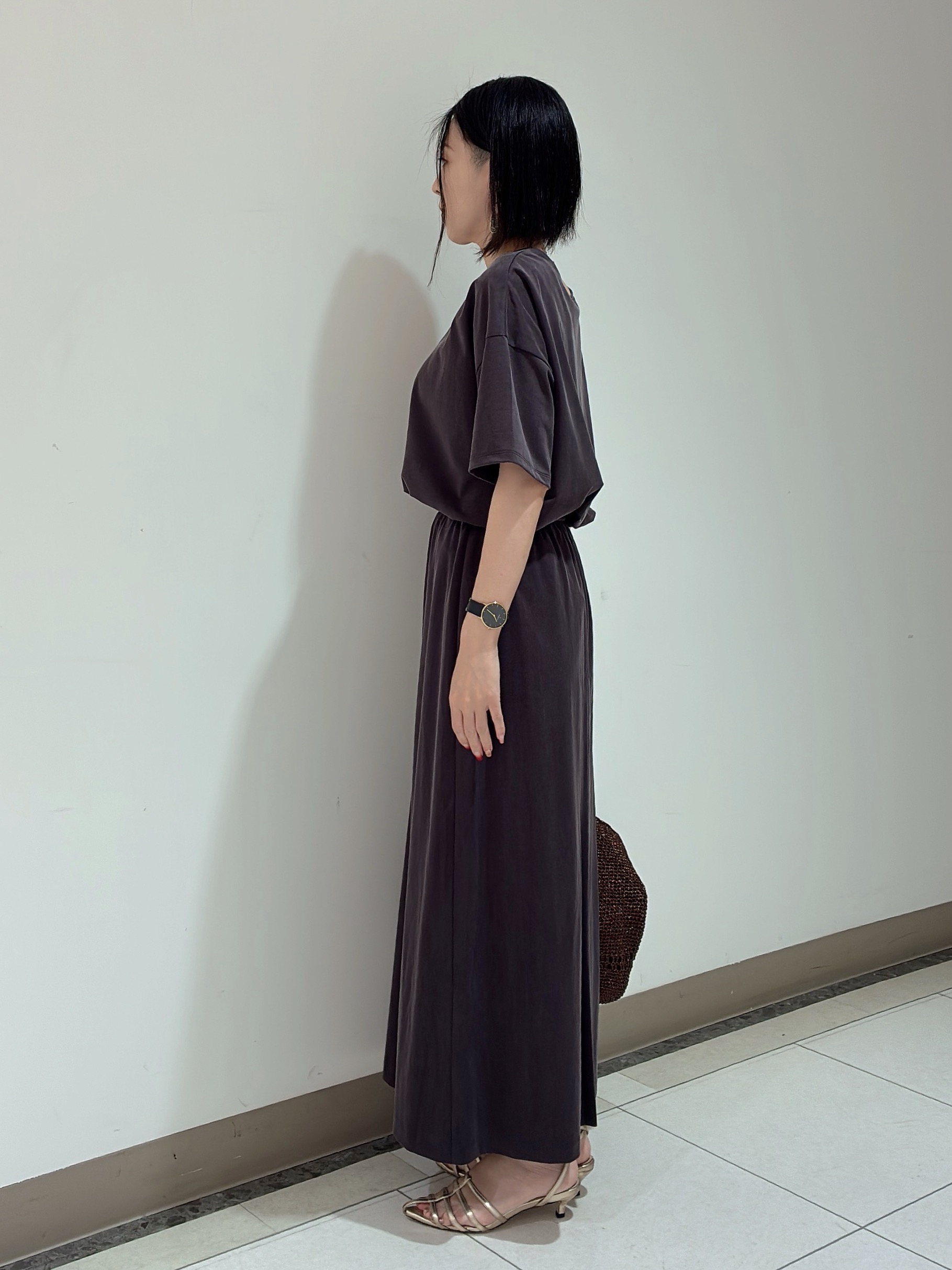 環さんの「UNTITLED｜【きれいめTシャツ/セットアップ可】ヴィンテージライクプルオーバー」を使ったコーディネート