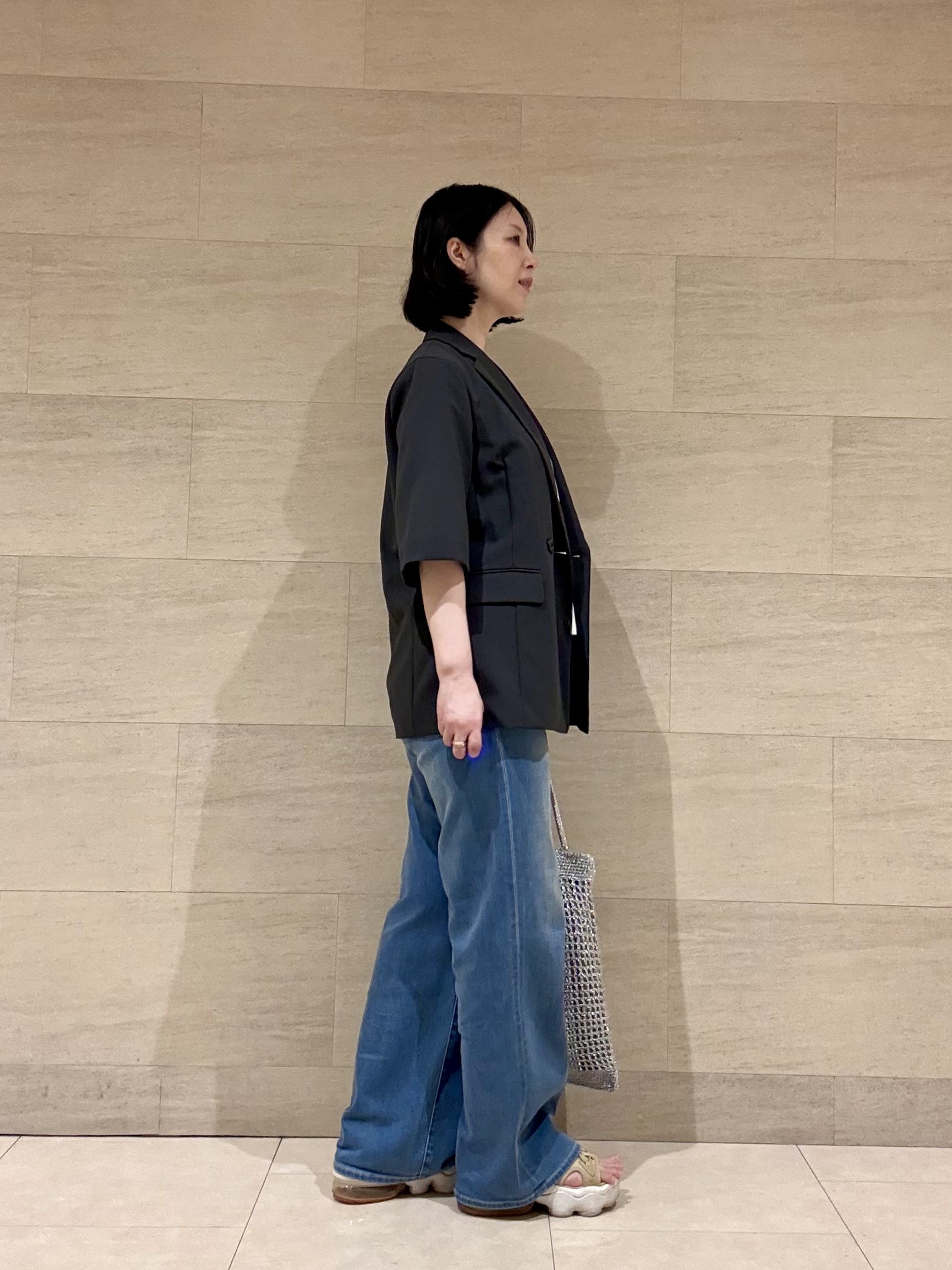 yさんの「UNTITLED｜【秋の通勤羽織/セットアップ可/UVカット】エアリークール半袖ジャケット」を使ったコーディネート
