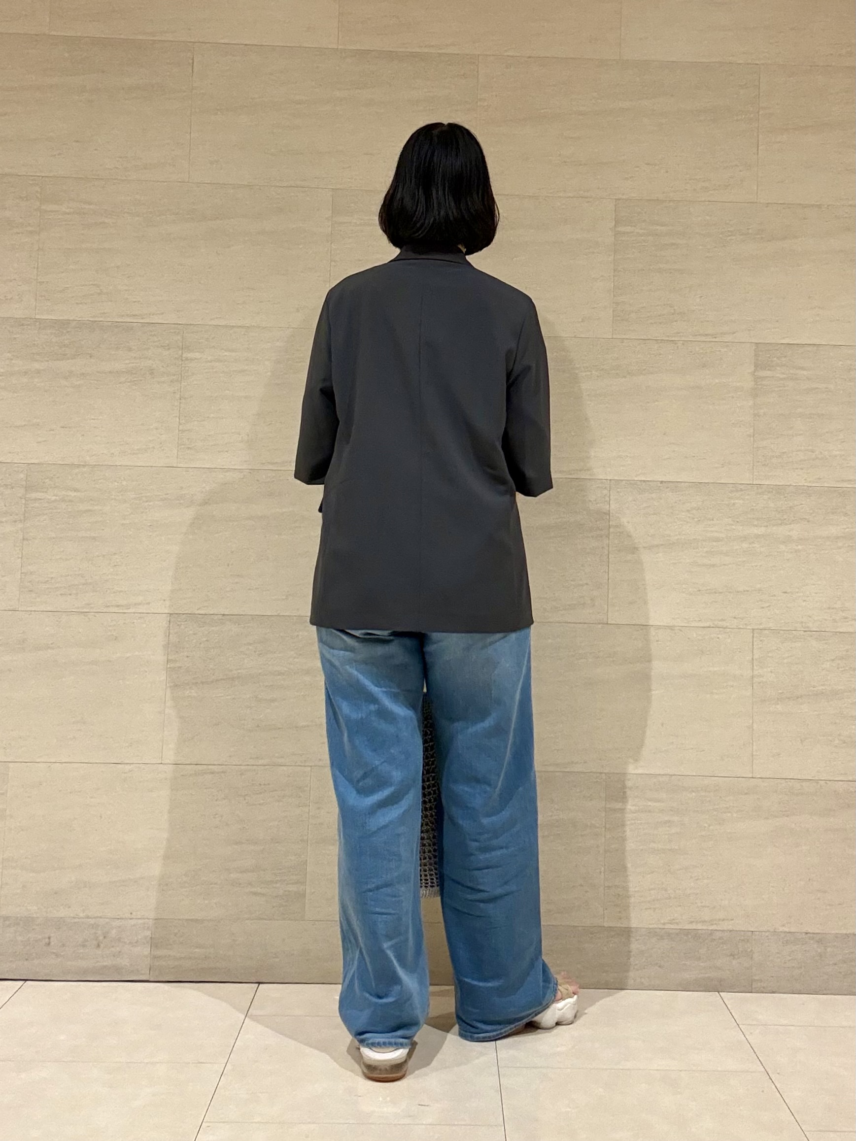 yさんの「UNTITLED｜【秋の通勤羽織/セットアップ可/UVカット】エアリークール半袖ジャケット」を使ったコーディネート