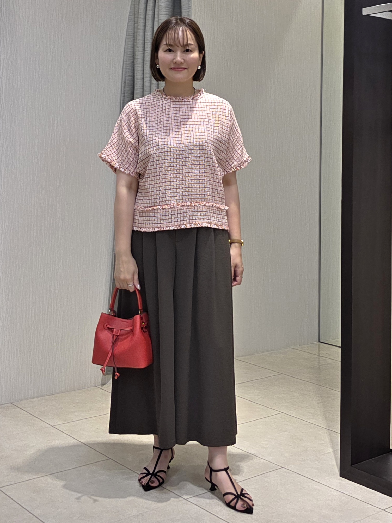 naokoさんの「UNTITLED｜◆ファンシーツイードブラウス」を使ったコーディネート