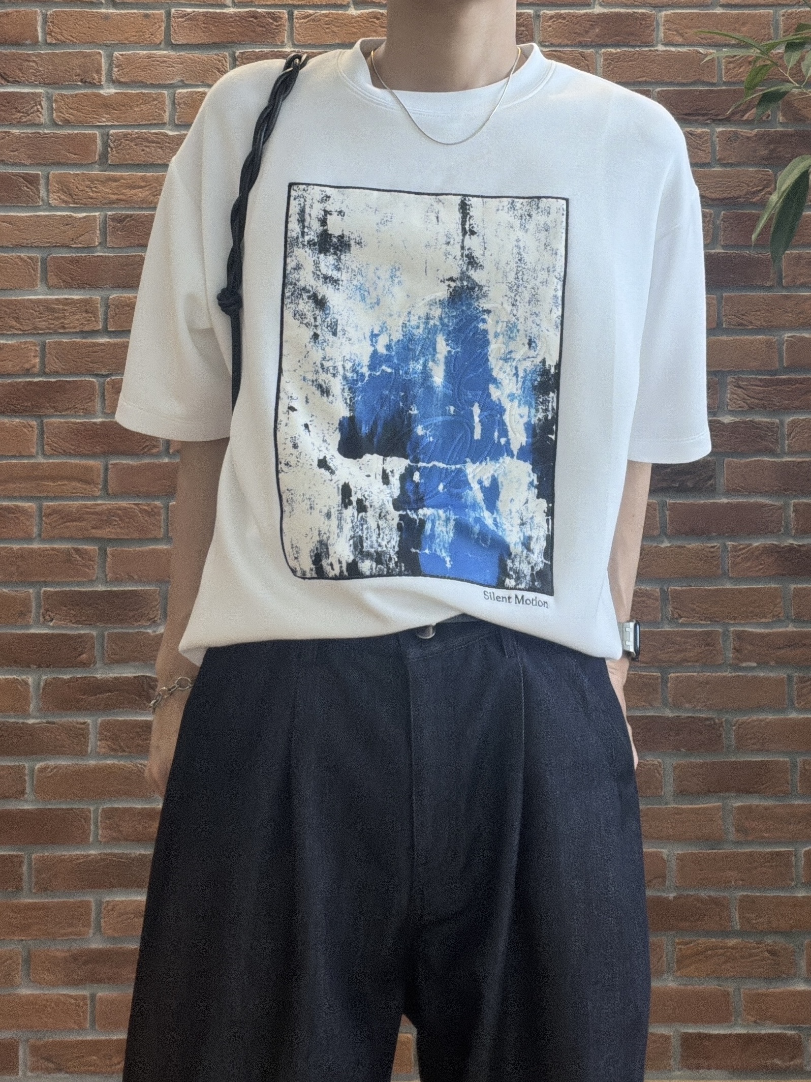 ドイさんの「tk.TAKEO KIKUCHI｜【色褪せしにくいデニム】Comfy Fadeless Denim Seriesワイドストレートデニム」を使ったコーディネート