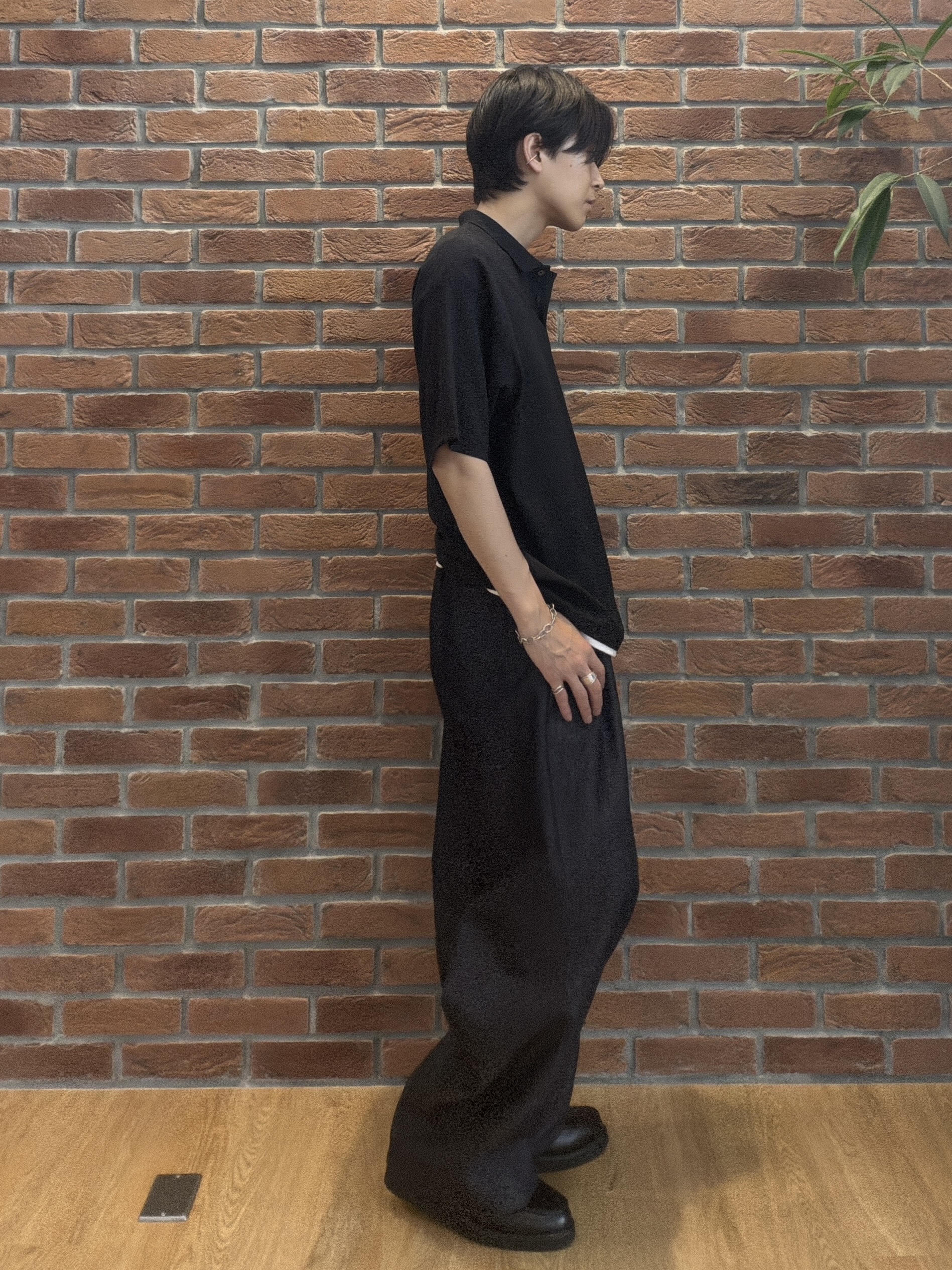 ドイさんの「tk.TAKEO KIKUCHI｜【色褪せしにくいデニム】Comfy Fadeless Denim Seriesワイドストレートデニム」を使ったコーディネート
