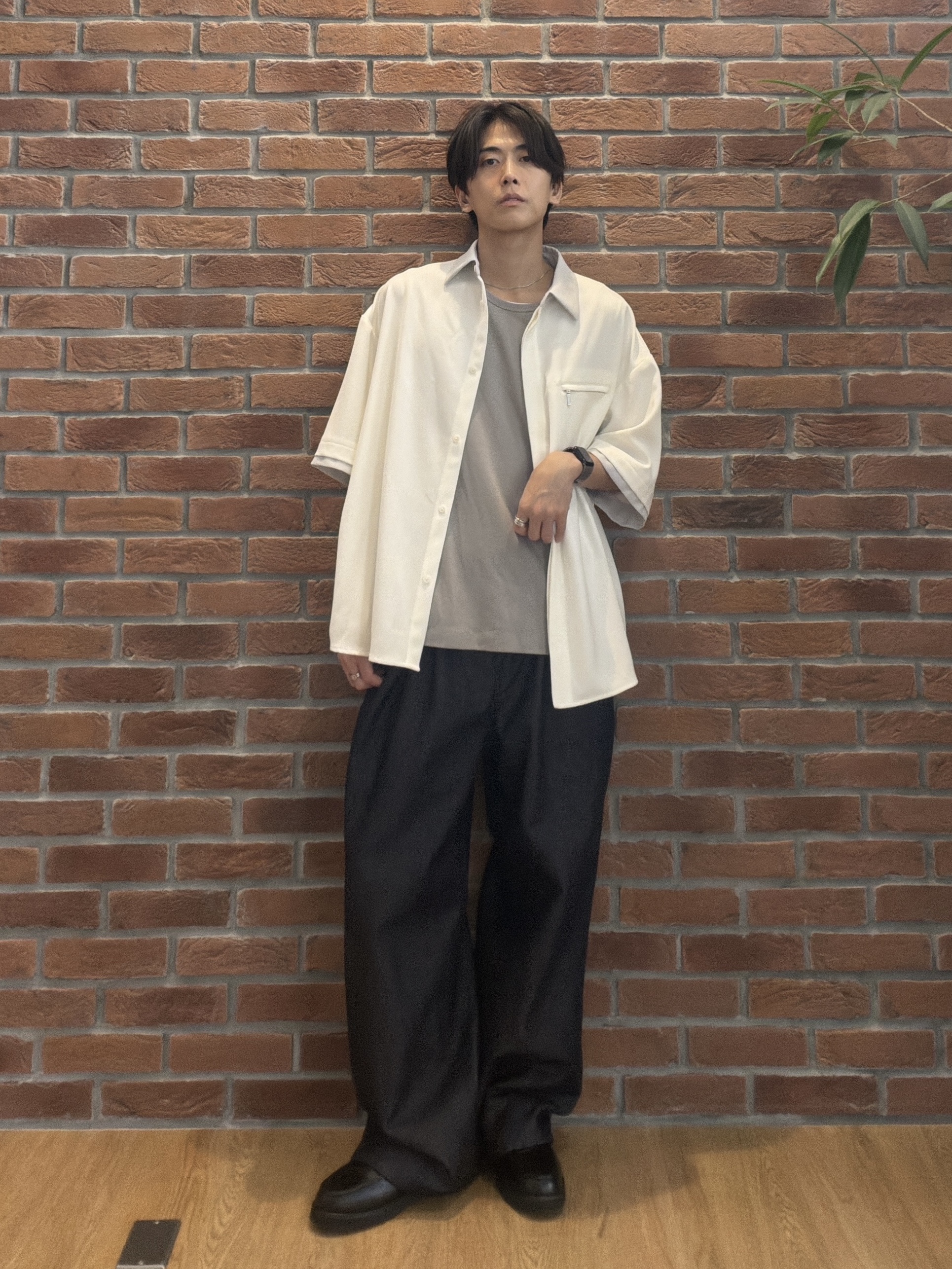 ドイさんの「tk.TAKEO KIKUCHI｜【色褪せしにくいデニム】Comfy Fadeless Denim Seriesワイドストレートデニム」を使ったコーディネート