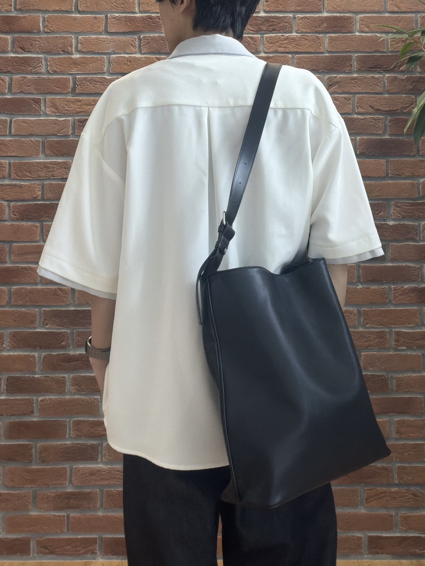 ドイさんの「tk.TAKEO KIKUCHI｜【色褪せしにくいデニム】Comfy Fadeless Denim Seriesワイドストレートデニム」を使ったコーディネート