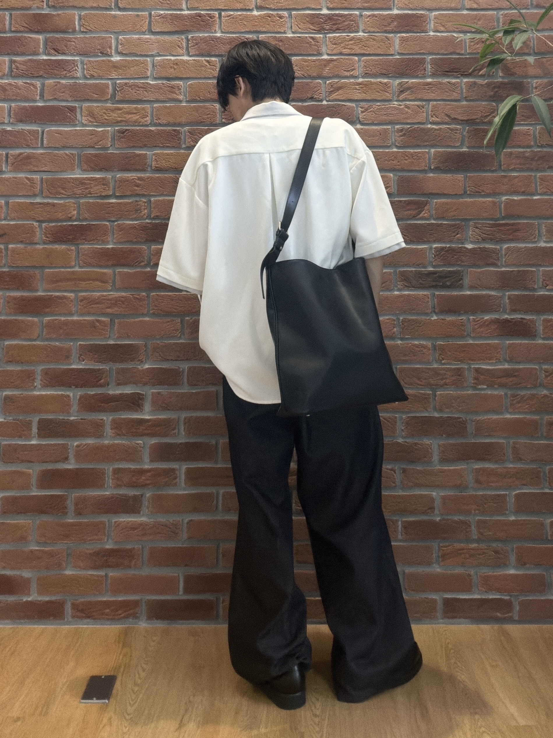 ドイさんの「tk.TAKEO KIKUCHI｜【色褪せしにくいデニム】Comfy Fadeless Denim Seriesワイドストレートデニム」を使ったコーディネート