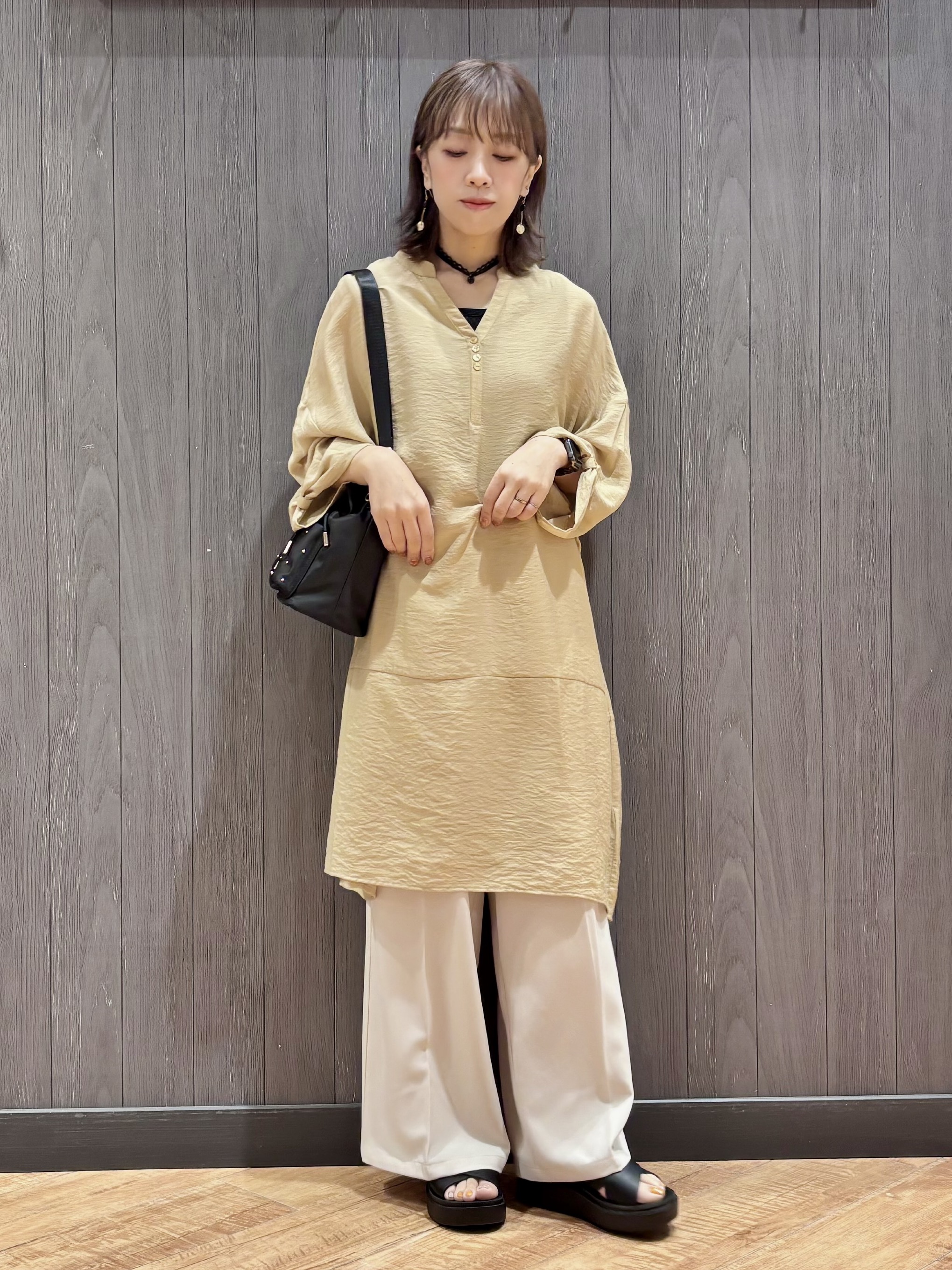 meiさんの「SHOO･LA･RUE｜【S-LL/洗濯後しわになりにくい】ゆるっと体型カバー 7分袖コクーンチュニック」を使ったコーディネート