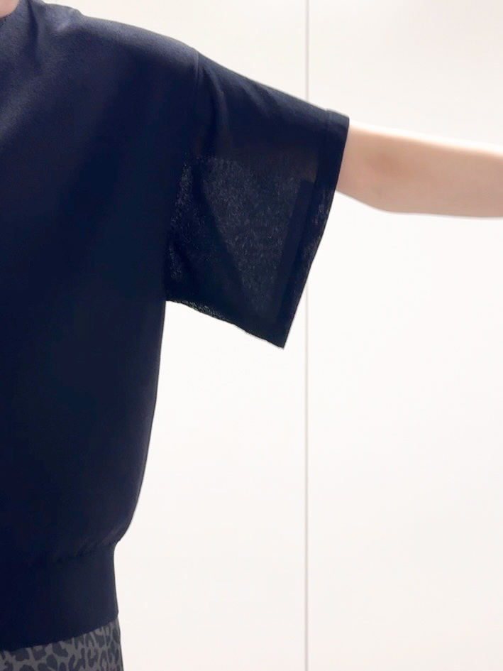 𝐜𝐡𝐢𝐤𝐚さんの「SHOO･LA･RUE｜【S-LL/洗濯機可】インせず着られる ひらり袖ニット」を使ったコーディネート